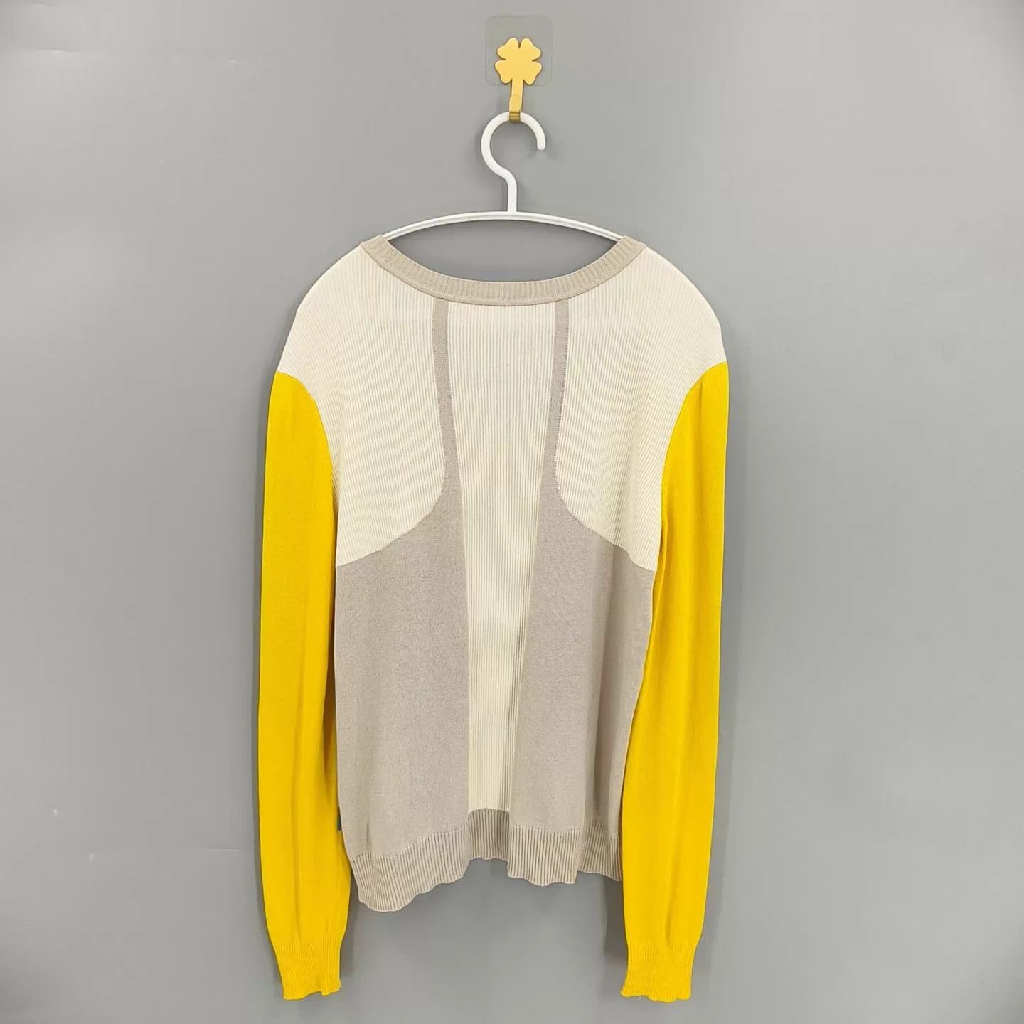 Hermes Hermes Chest Logo Colorblock Yellow Knit Top Size 38 99 Size S / US 4 / IT 40 - 2 Thumbnail