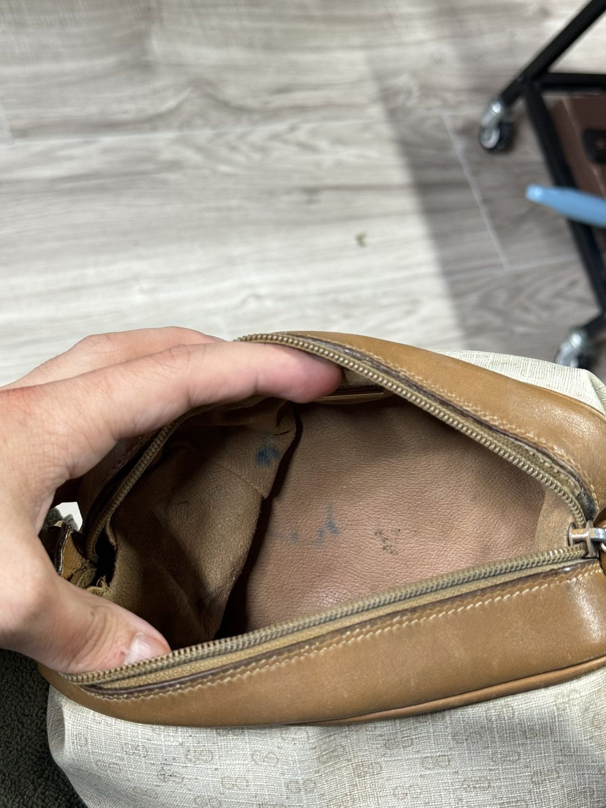 Gucci Gucci GG Monogram Crossbody Vtg Leather Sidebag Preowned Size ONE SIZE - 14 Thumbnail