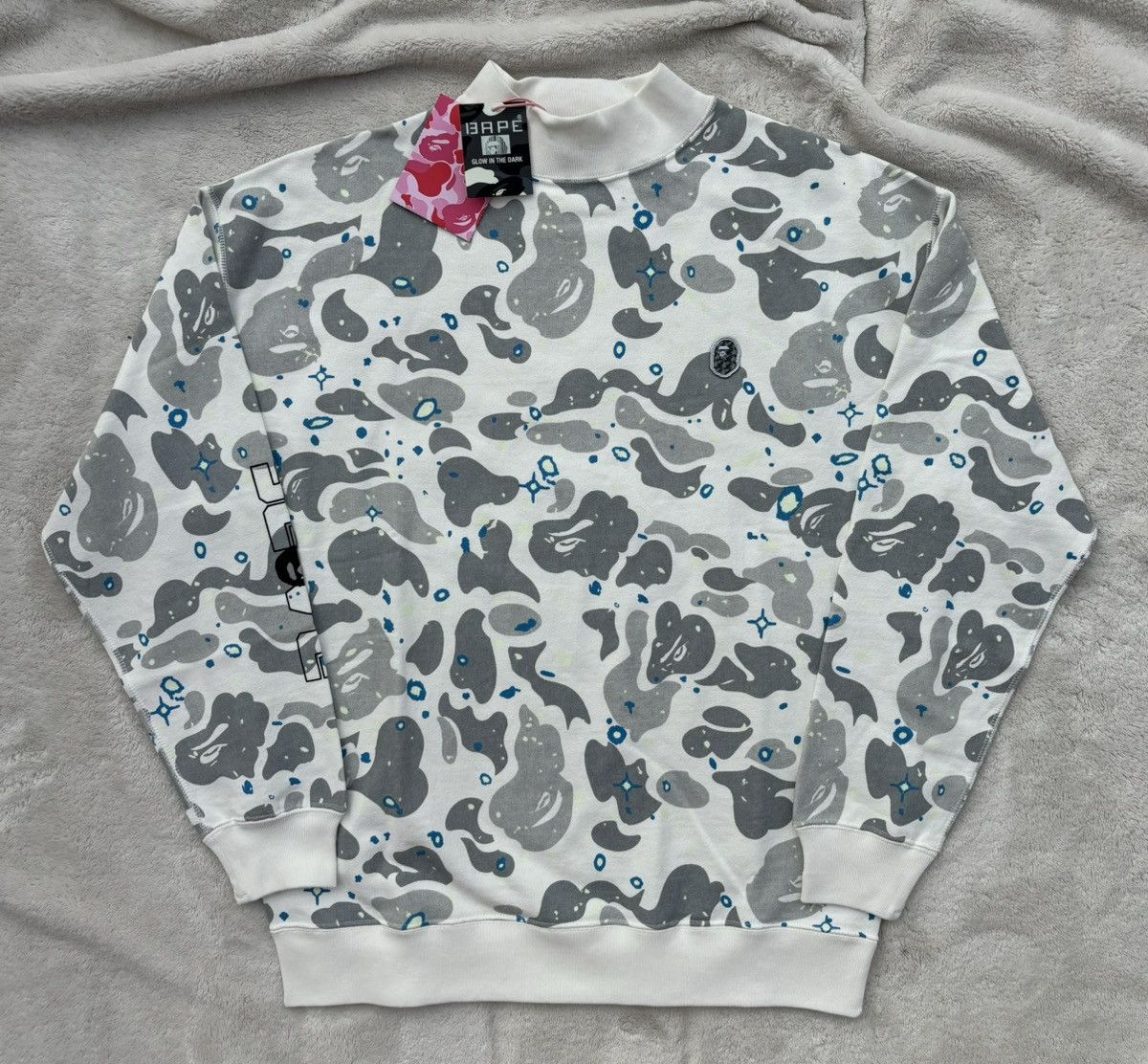 Bape Bape Space Camo Logo Crewneck Sweater Size US M / EU 48-50 / 2 - 1 Thumbnail