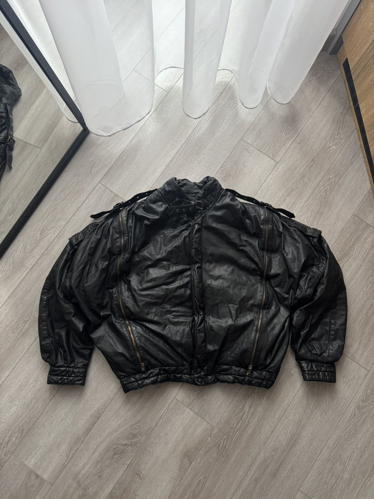 Genuine Leather Vintage Like Balenciaga Cargo Leather Bomber Jacket Hype Size US M / EU 48-50 / 2 - 1 Thumbnail