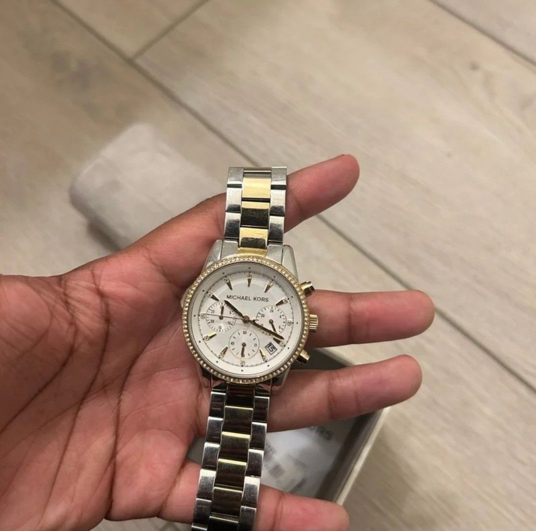 Michael Kors Micheal Kors Watch Size 32 - 3 Thumbnail