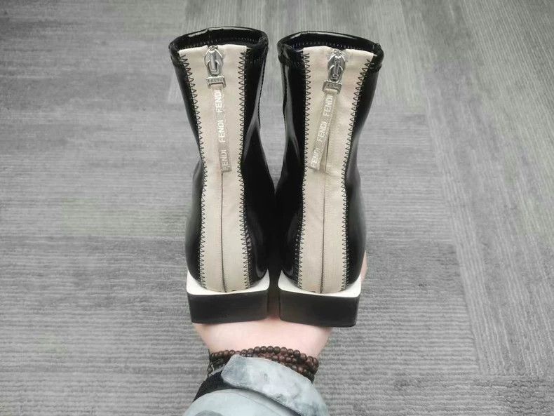 Fendi Fendi Black Patent Leather Ankle Boots Size 35 Size US 5 / IT 35 - 3 Thumbnail