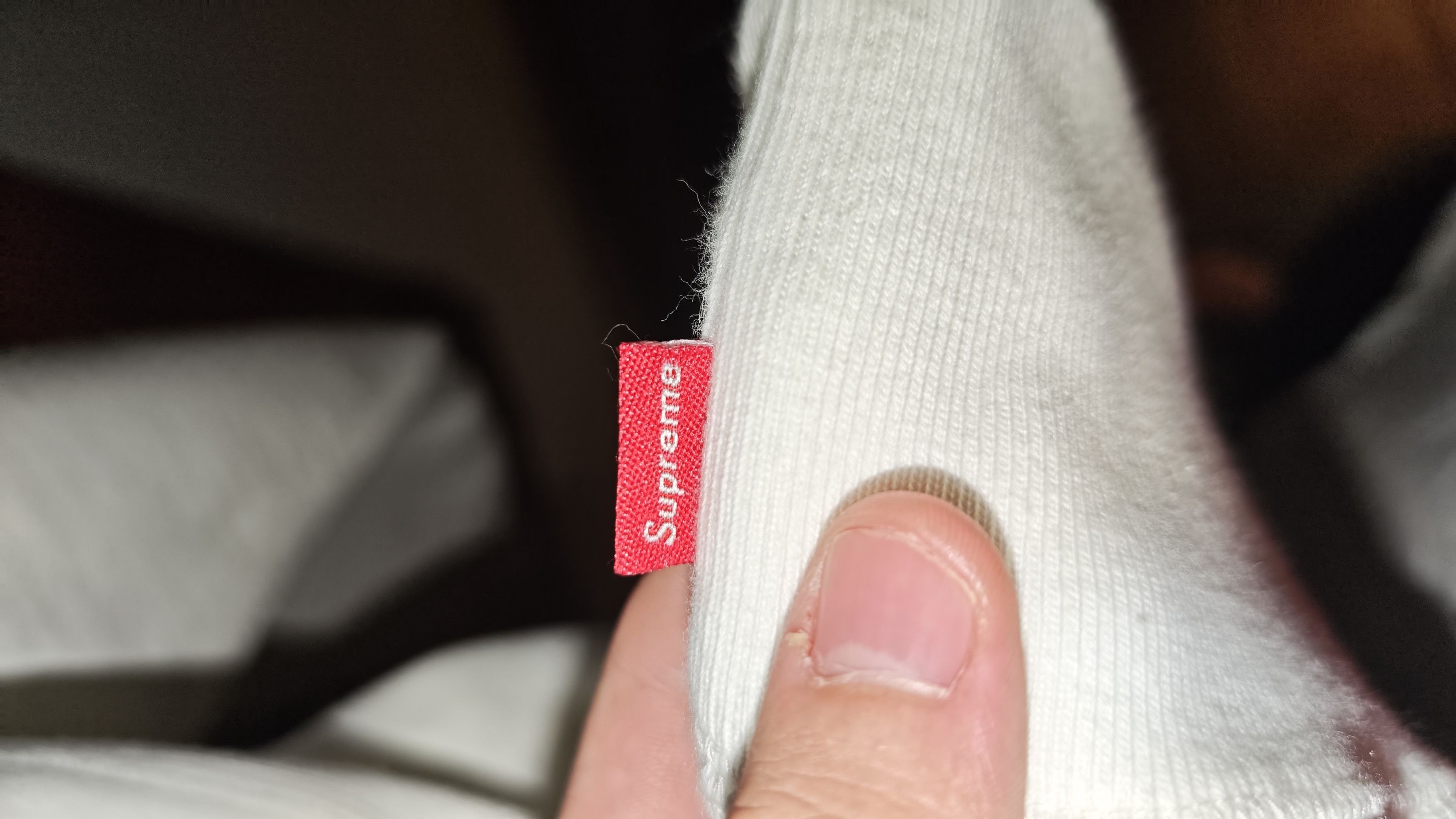 Supreme Supreme Crewneck Washed box logo red on white Size US XL / EU 56 / 4 - 4 Thumbnail