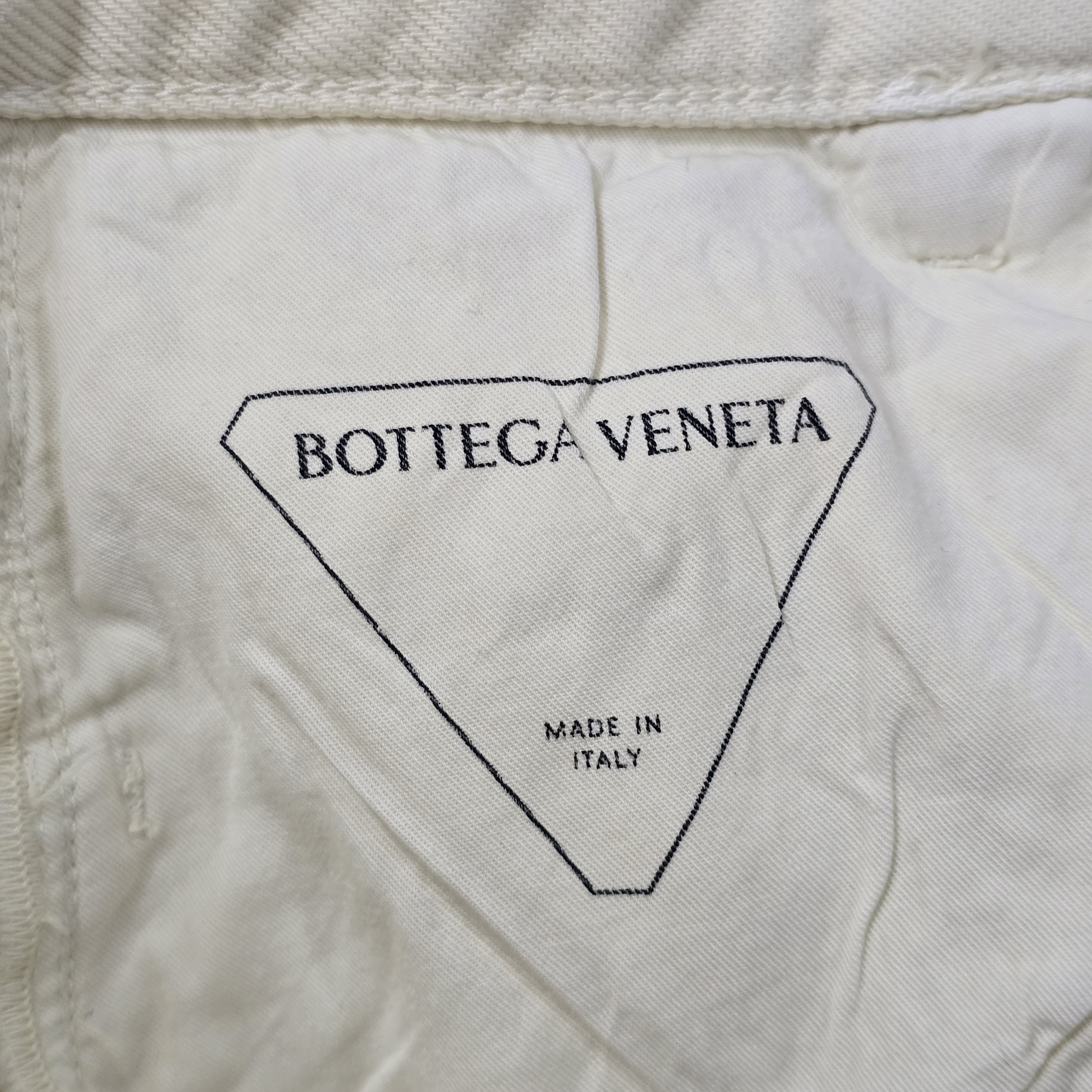 Bottega Veneta Asymmetric mid-rise cropped jeans Size 26" / US 2 / IT 38 - 8 Thumbnail