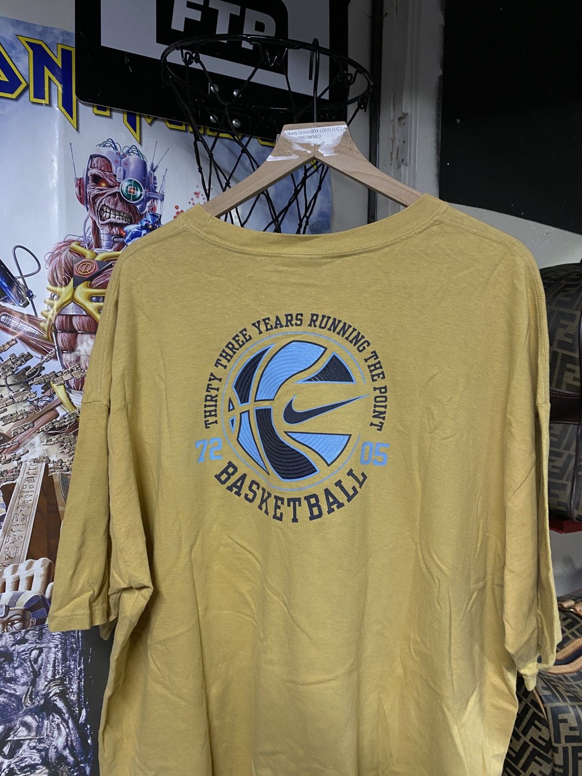 Vintage Vintage 00’ Nike Basketball Center Swoosh Tee Shirt 2XL Size US XXL / EU 58 / 5 - 3 Thumbnail
