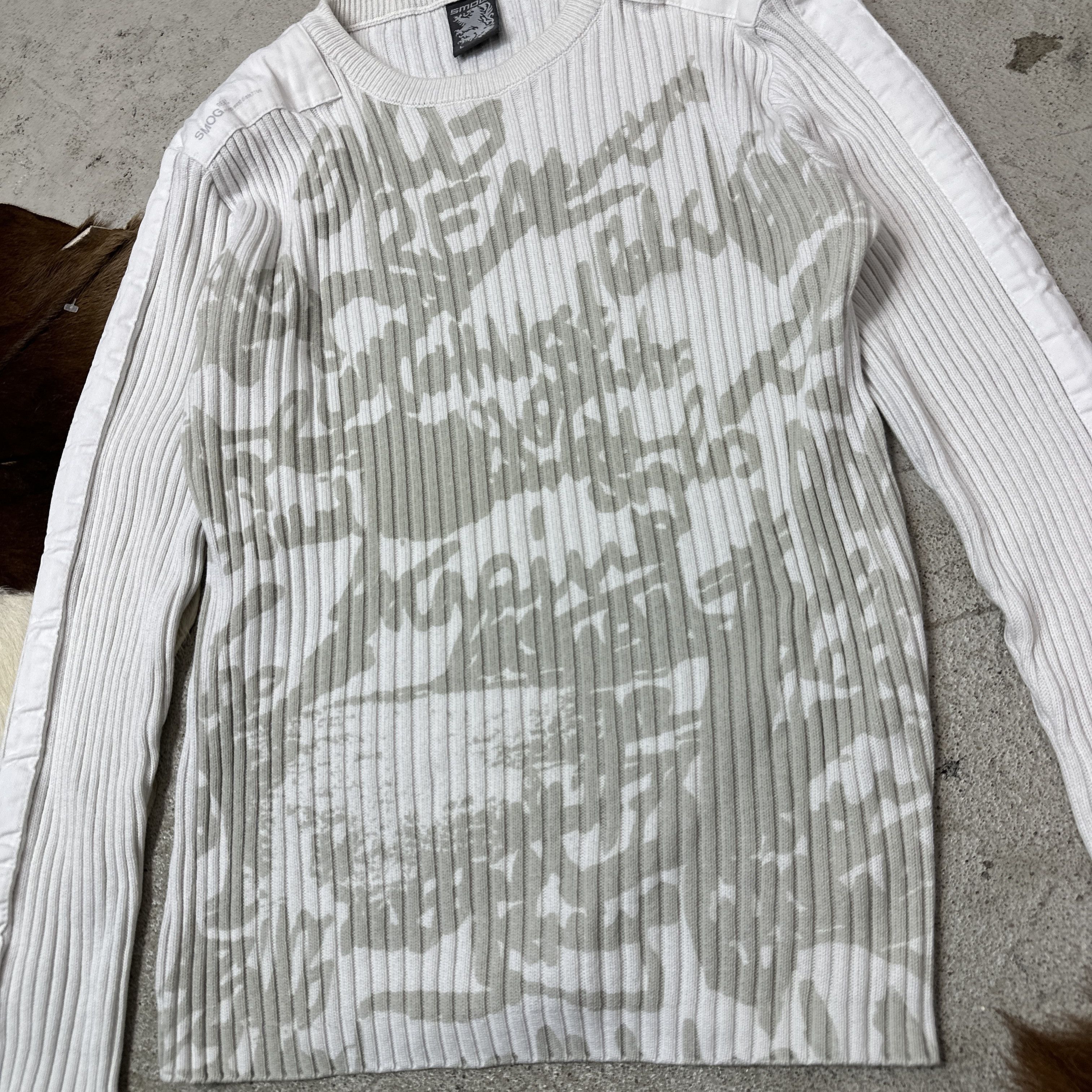 Vintage Vintage Ribbed Fitted Printed Longsleeve Sweater 00s Size US M / EU 48-50 / 2 - 3 Thumbnail