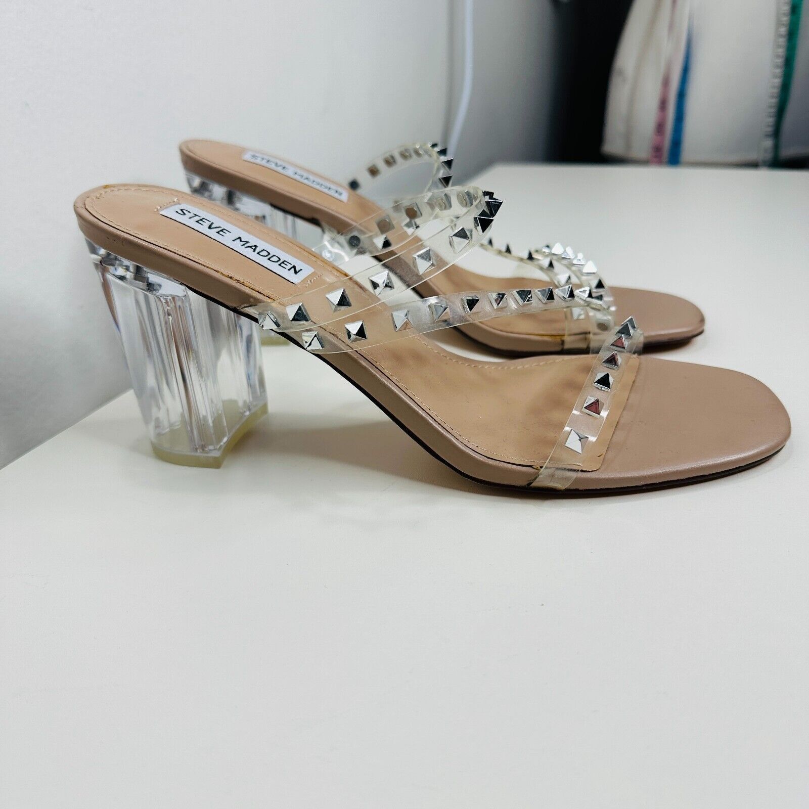 Steve Madden Steve Madden Lucite Cone Heel Clear Silver Stud Sandal 9 Size US 9 / IT 39 - 7 Thumbnail