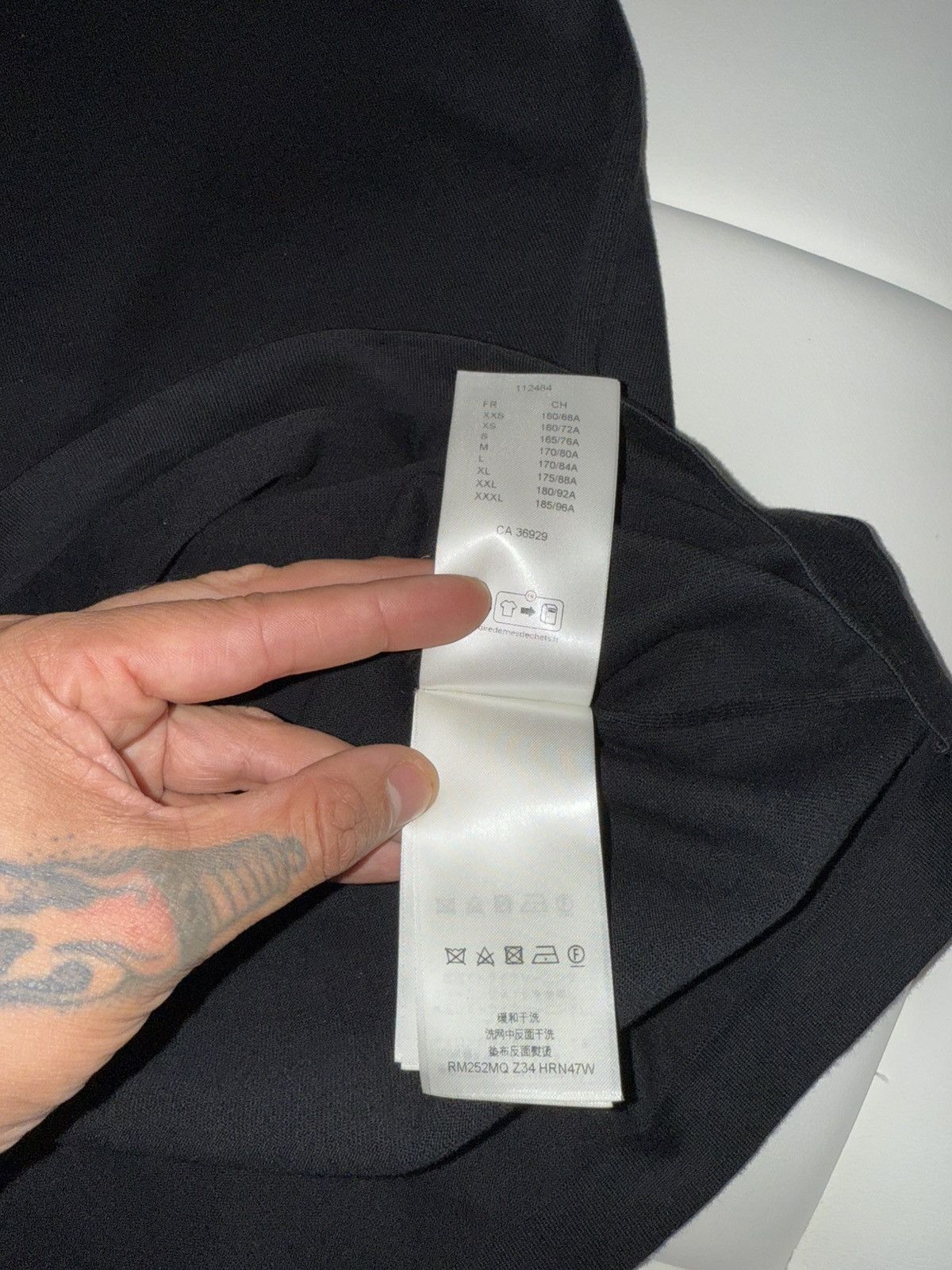 Louis Vuitton Louis Vuitton logo t shirt Size US L / EU 52-54 / 3 - 8 Thumbnail