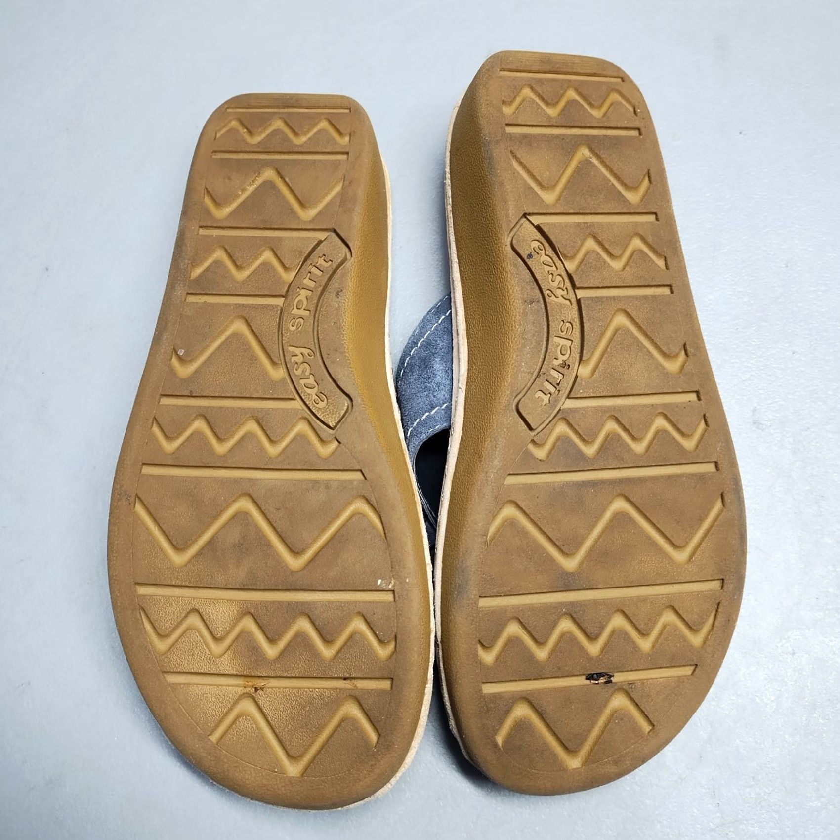 Vintage Easy Spirit Thong Womens Brown & Blue DreamLove Sandals Leather Slip Size US 9 / IT 39 - 7 Thumbnail