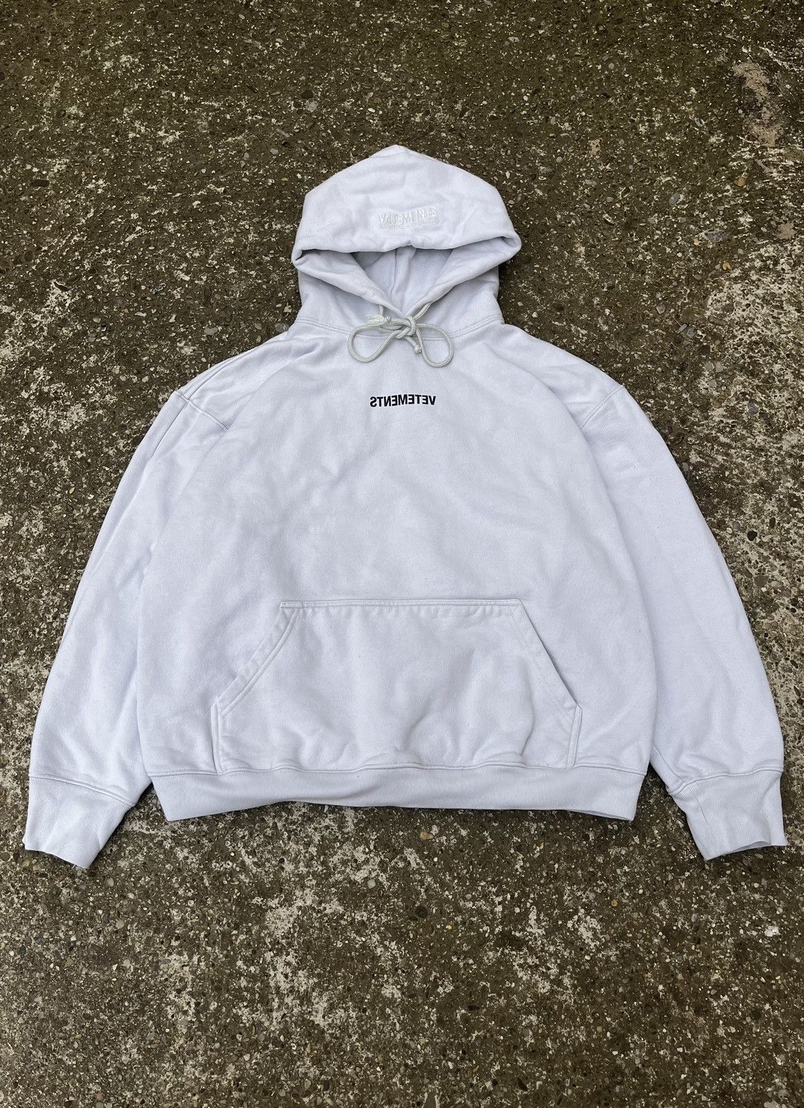 Vetements WRITTEN LOGO HOODIE / ホワイト 20265042_50364552_600.jpg