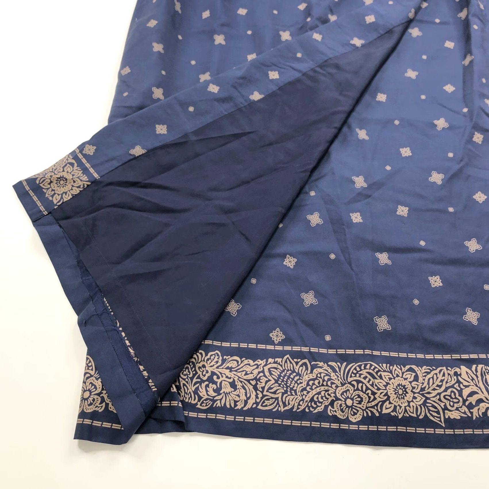 Vintage Chaus Skirt Midi Faux Wrap Zip Lined 18 34 In Blue Vintage VTG 100% Silk Geometric Pattern Lined Size 40" / US 18 - 2 Thumbnail