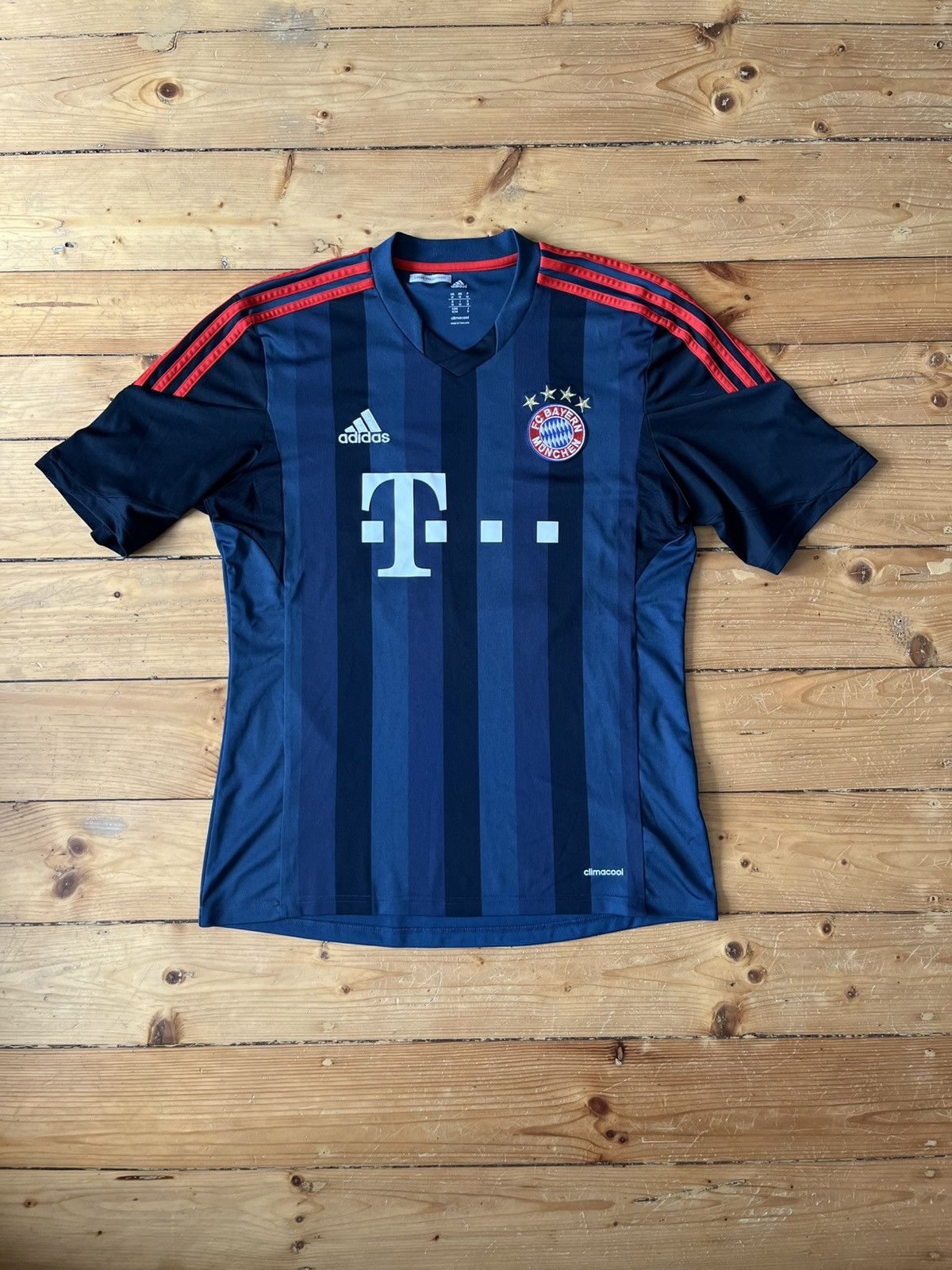 Adidas Adidas 2013-14 Bayern Munich Third Shirt Muller #25 Size US M / EU 48-50 / 2 - 1 Thumbnail