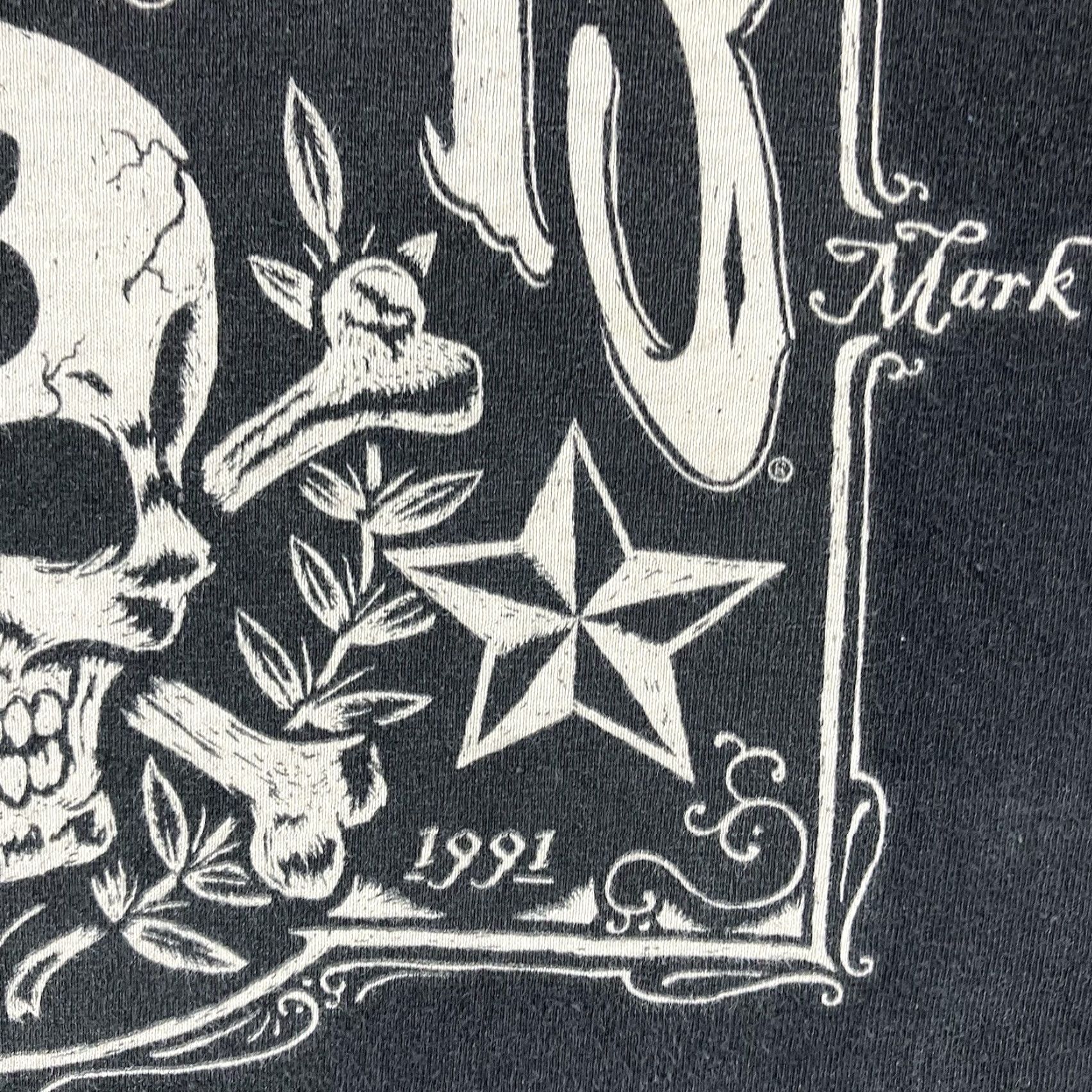 Vintage VINTAGE Lucky 13 T-Shirt Mens Oversized Black Cotton Crew Neck Short Sleeve Skull Logo Graphic Print 90s Biker Rock Punk Retro 2000s Size US L / EU 52-54 / 3 - 7 Thumbnail