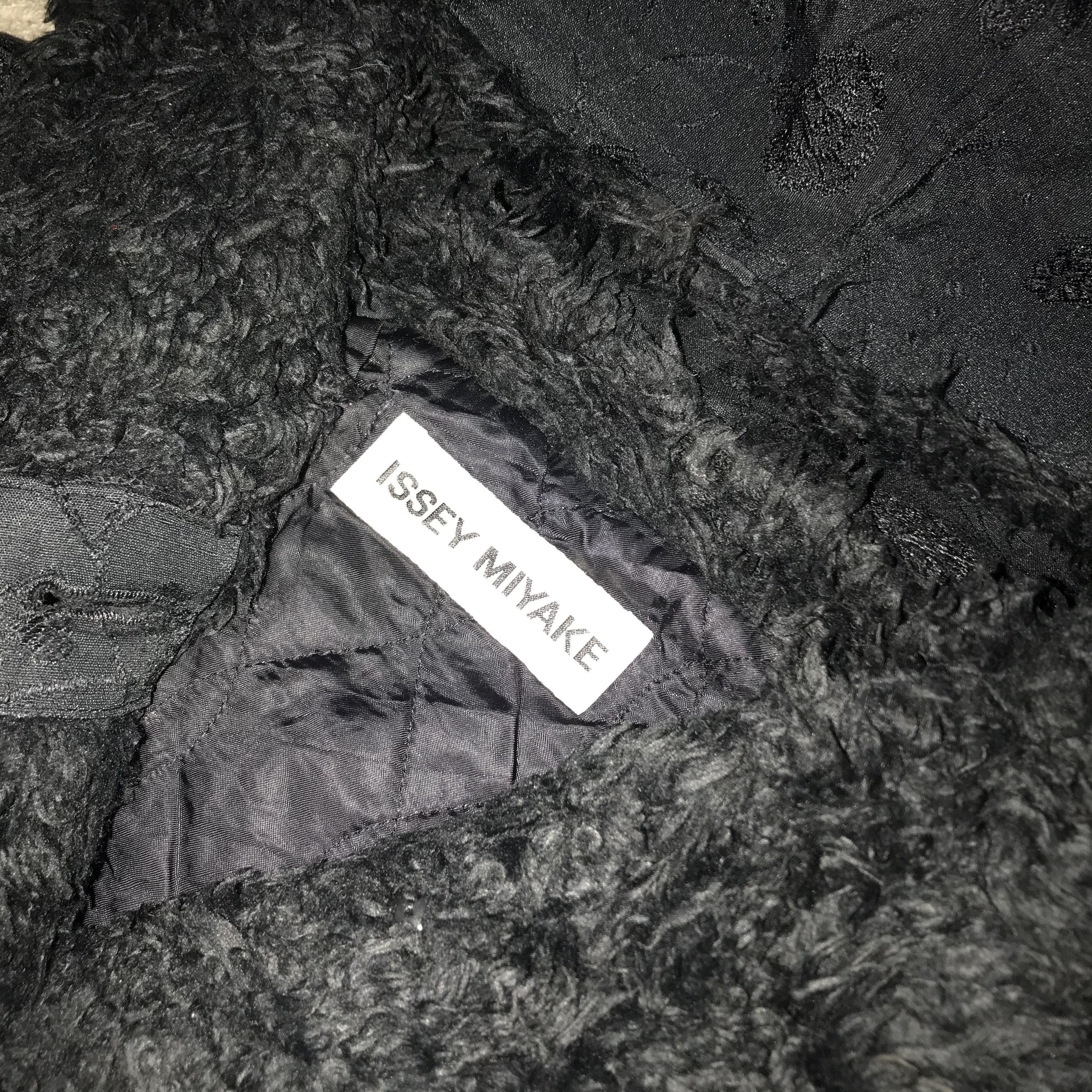 Issey Miyake Vintage Issey Miyake Coat Jacket Flower Pattern Size US L / EU 52-54 / 3 - 21 Thumbnail