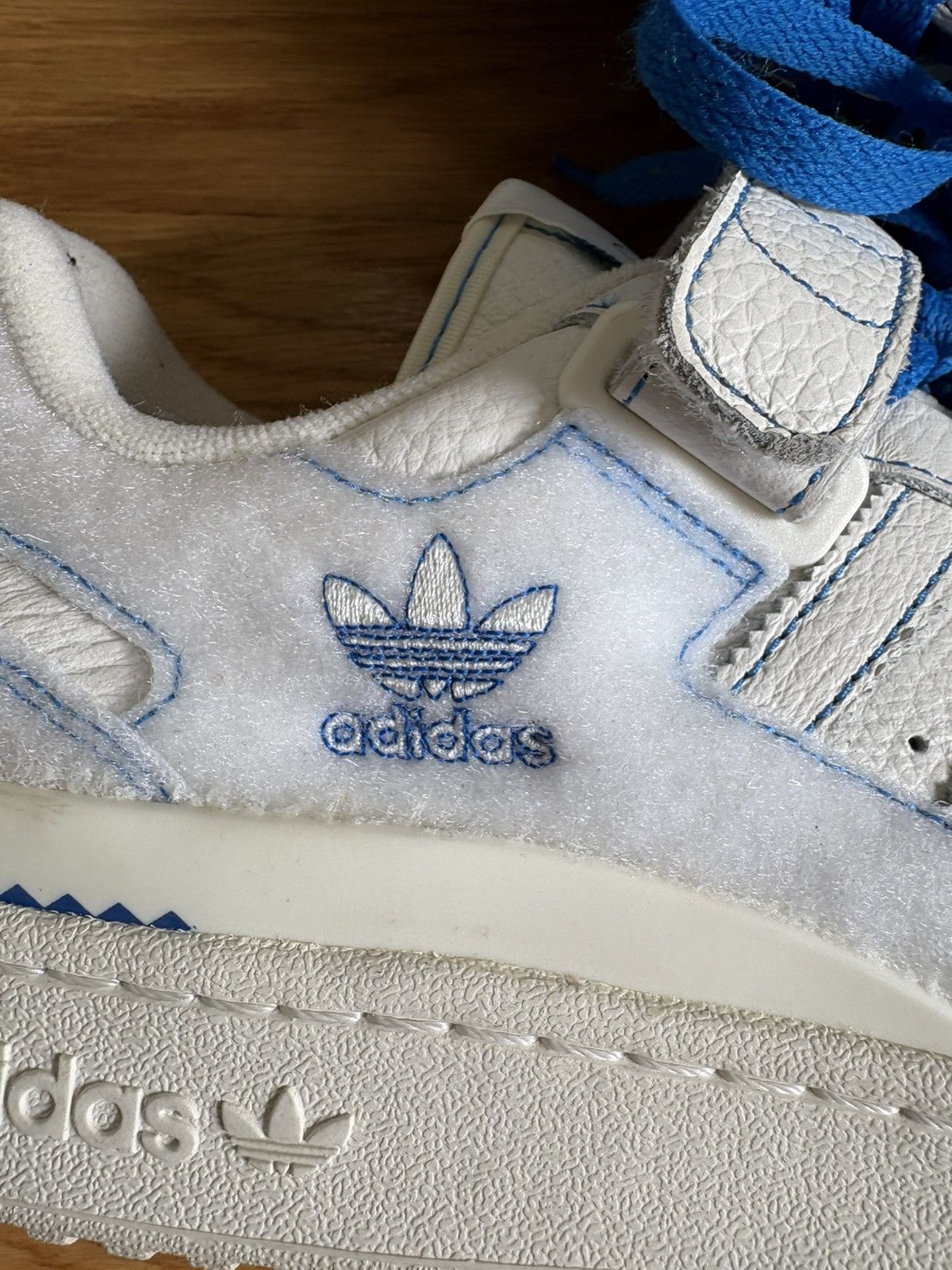 Adidas Size 10 - adidas Forum 84 Low Off White Blue Bird GX1018 Size US 10 / EU 43 - 4 Thumbnail