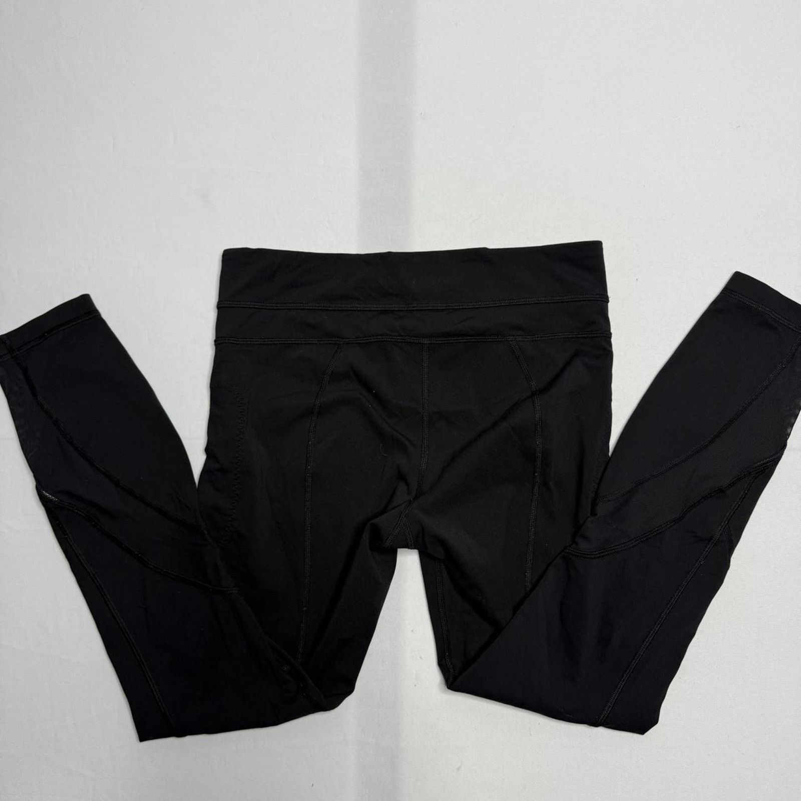 Lululemon These are Lululemon Size 4 black full-length leggings Size 27" / US 4 / IT 40 - 2 Thumbnail
