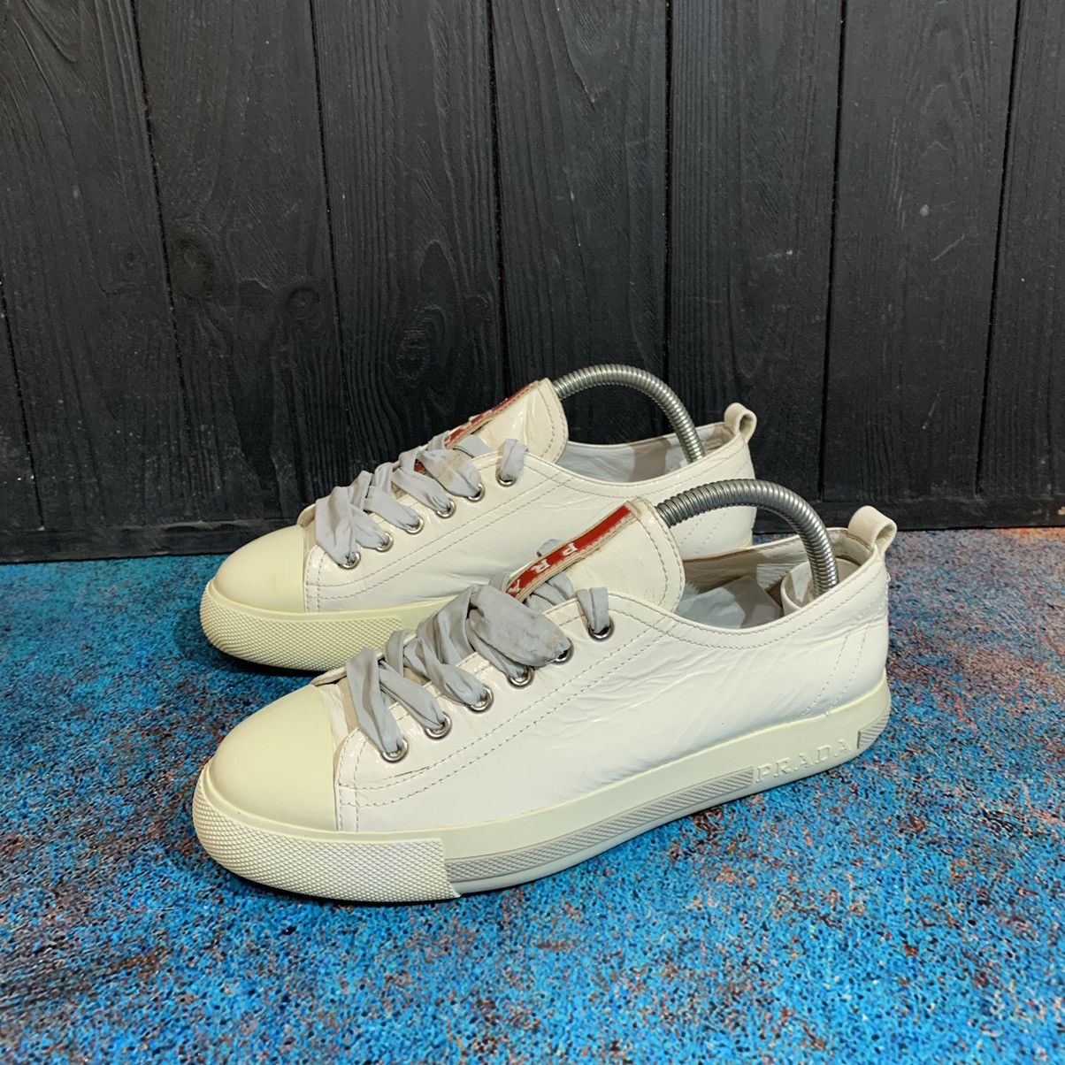 Prada × Vintage Prada Red Tab Leather Sneakers Size 35.5 Size US 5.5 / IT 35.5 - 4 Thumbnail