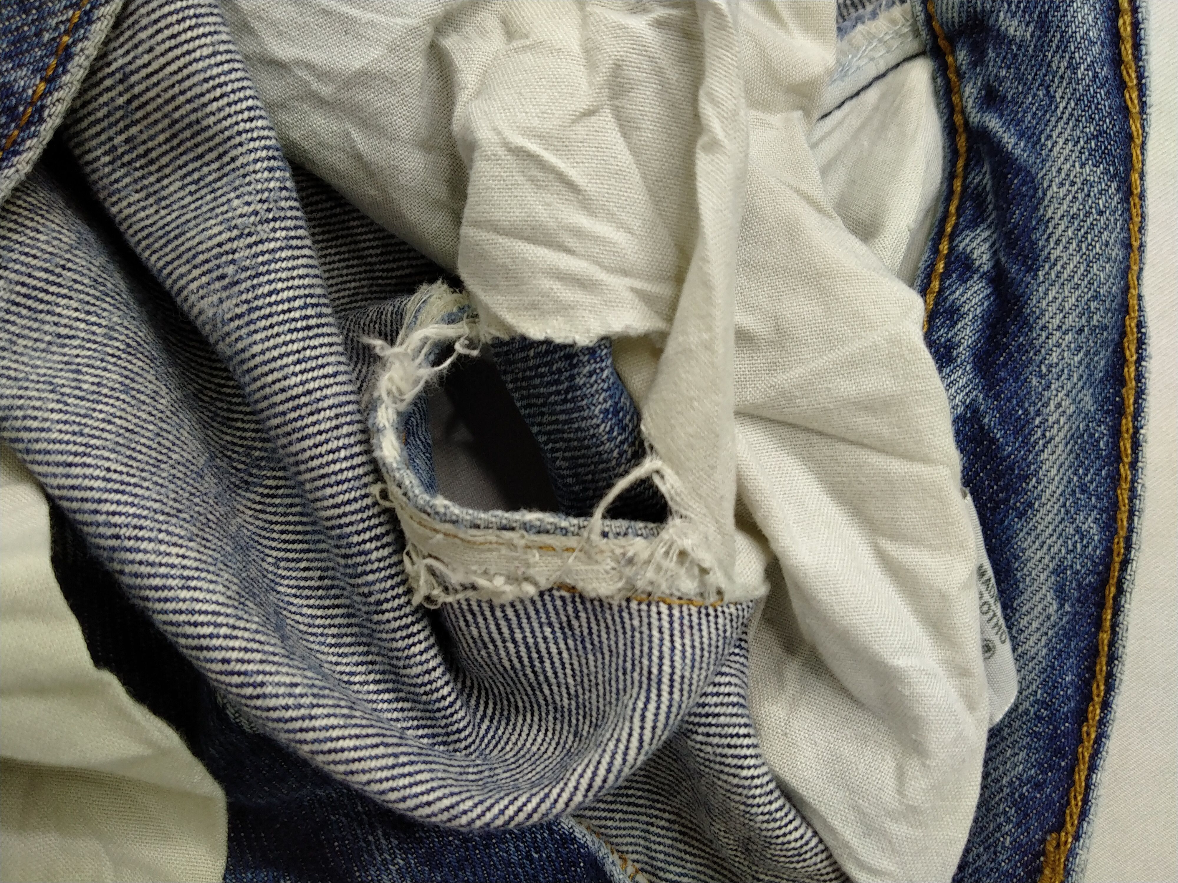 Levi's Vintage Levi's 505 Regular Fit Denim 35 x 28 Denim -JN380 Size US 35 - 14 Thumbnail