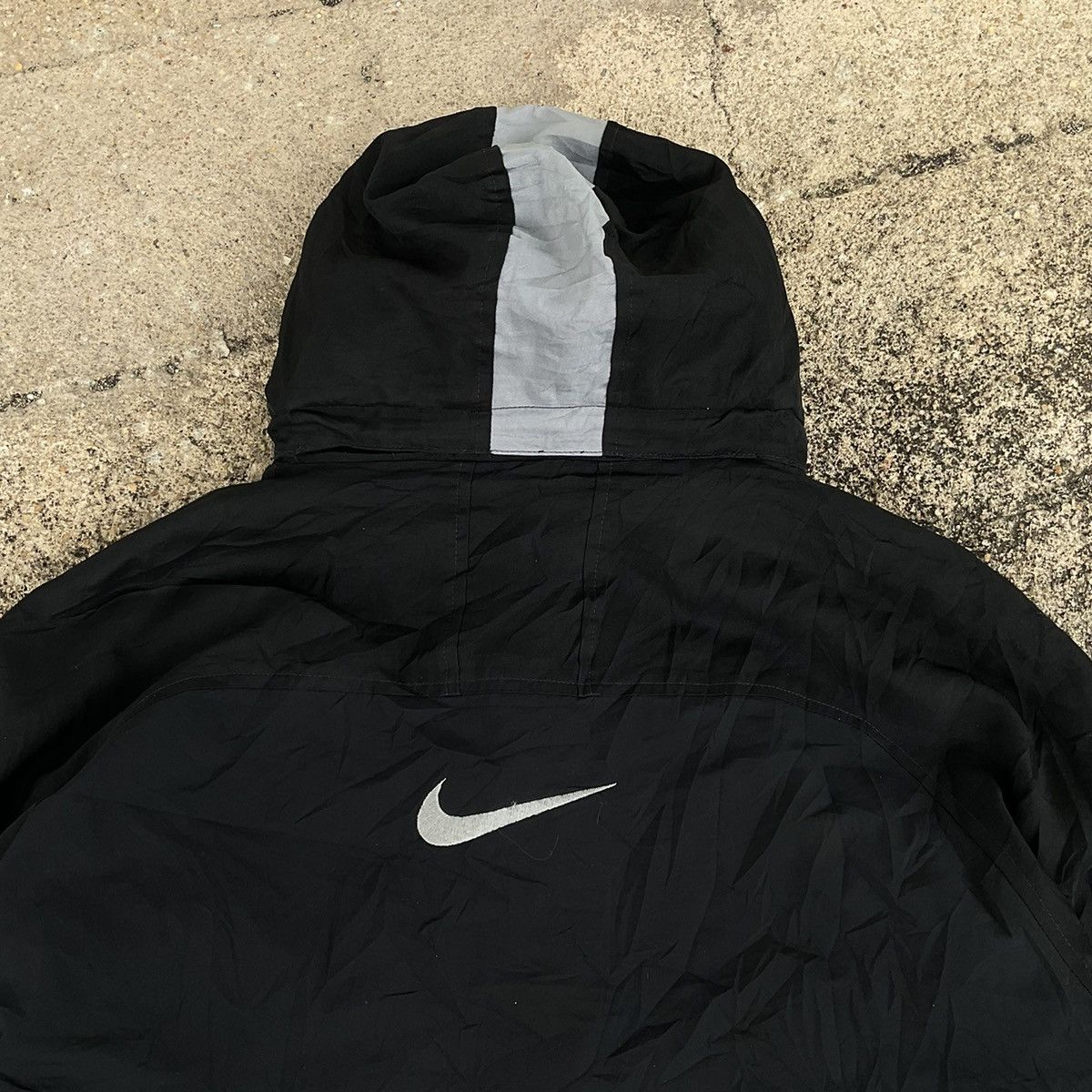 Nike × Vintage Nike Vintage Nylon Big Swoosh Logo Lig Size US M / EU 48-50 / 2 - 9 Thumbnail