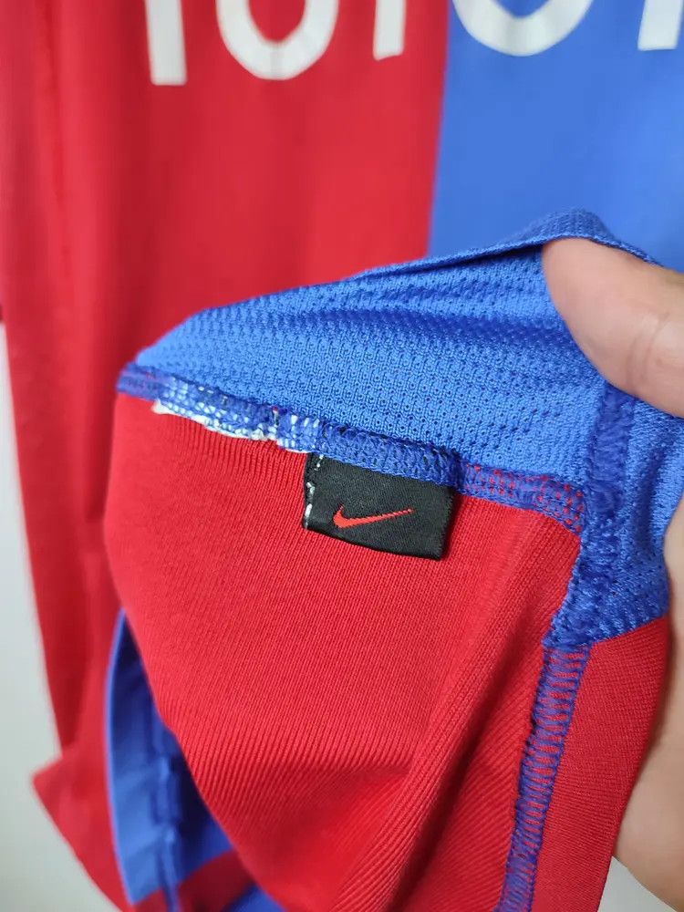 Nike Vintage Nike FC Basel 02/03 Home shirt toyota jersey Size US XL / EU 56 / 4 - 5 Thumbnail