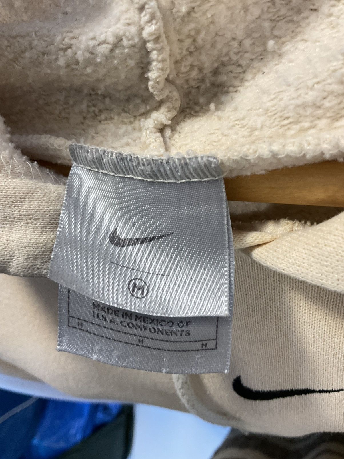 Nike Rare Vintage Y2K Nike Center Swoosh Hoodie Size US M / EU 48-50 / 2 - 4 Thumbnail