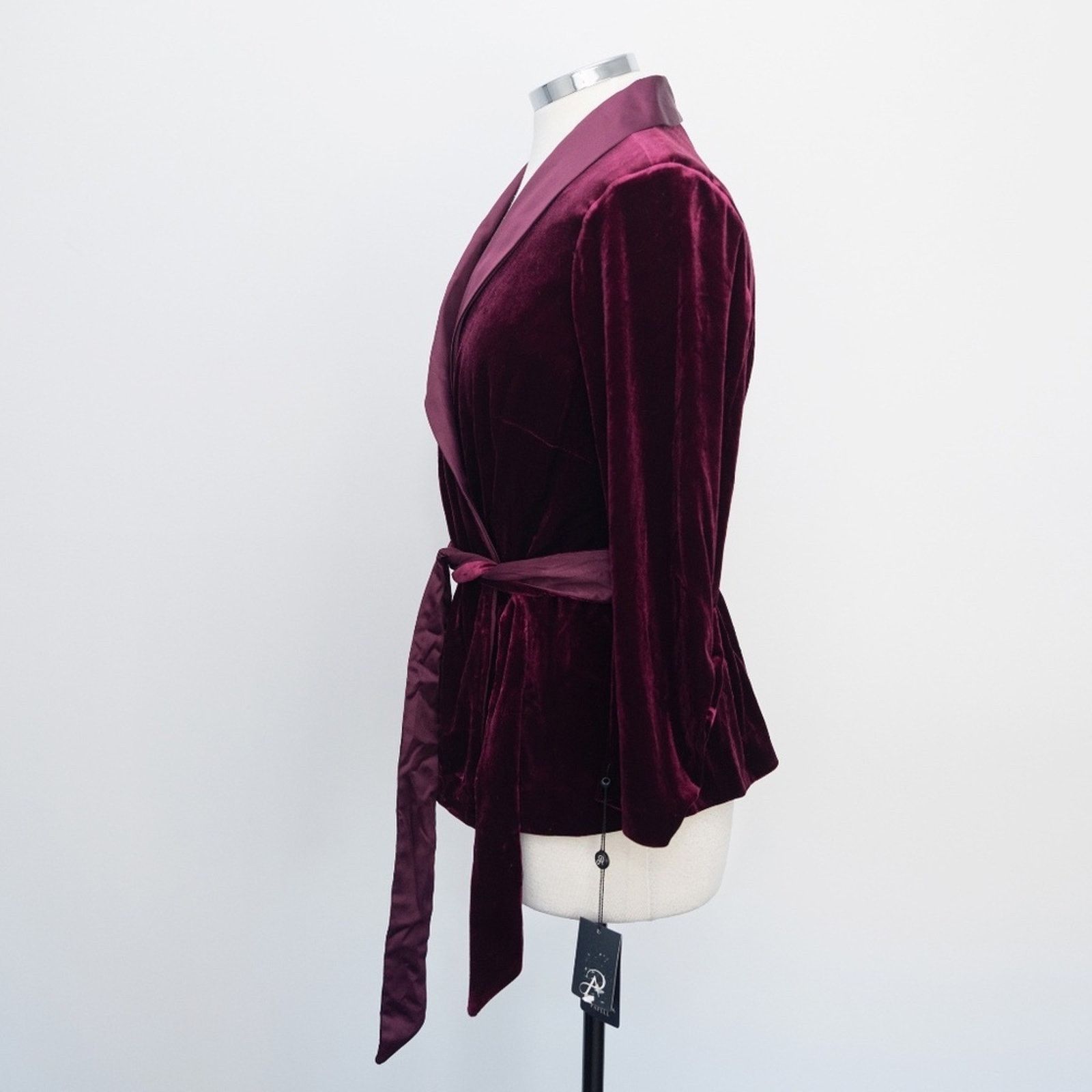 Adrianna Papell Adrianna Pappel. Velvet Satin Lapel Tuxedo Jacket. Size L / US 10 / IT 46 - 7 Thumbnail