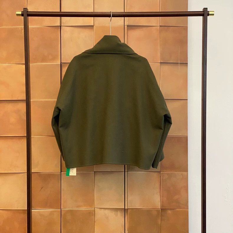 Loewe Loewe Green belt logo wool cloak coat Size XXS / US 00 / IT 34 - 2 Thumbnail