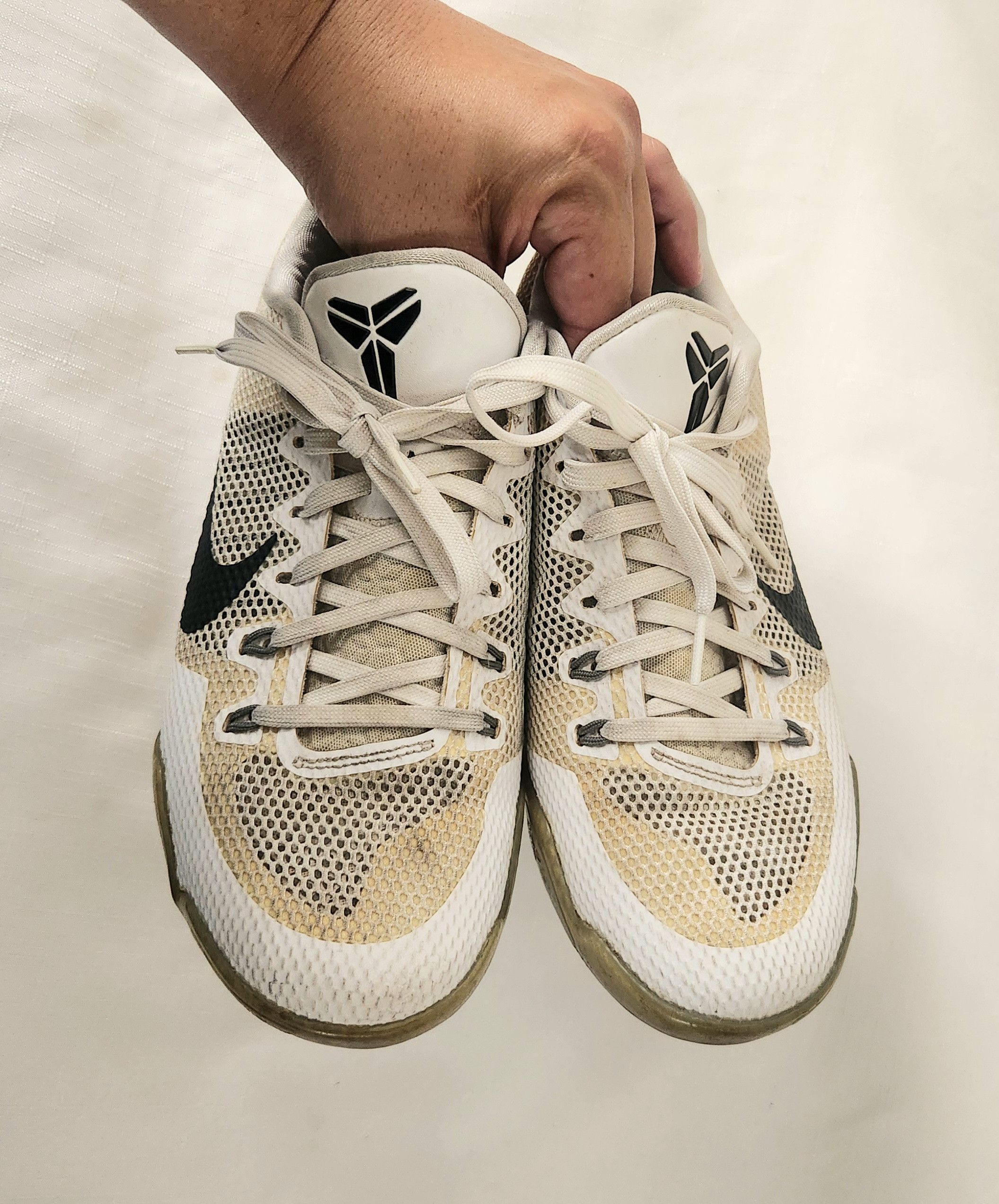 Nike Nike 836183-100 Kobe 11 Fundamental white Low EM Basketball Size US 9 / EU 42 - 6 Thumbnail