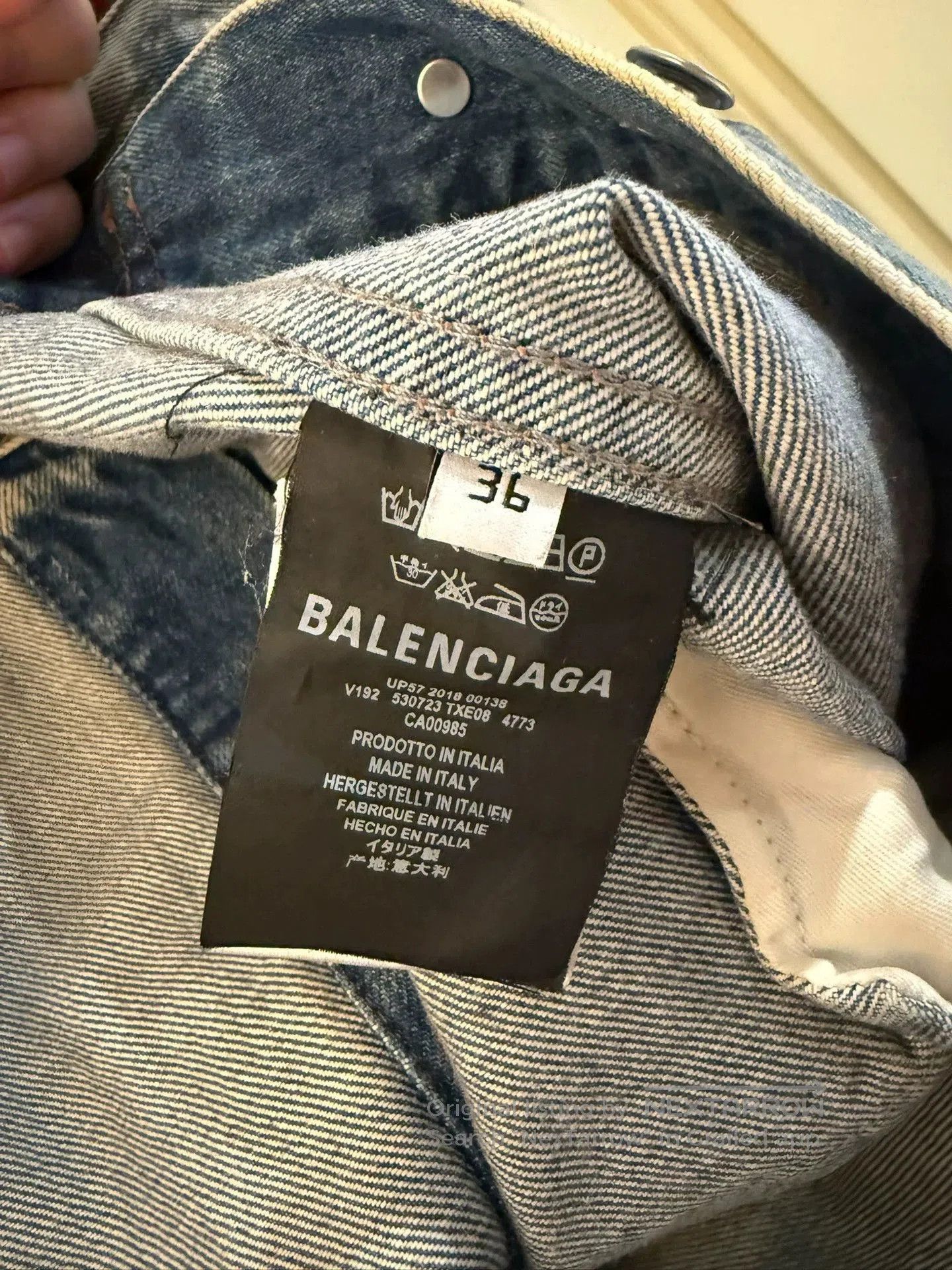 Balenciaga balenciaga graffiti denim jacket size 36. Size US S / EU 44-46 / 1 - 3 Thumbnail