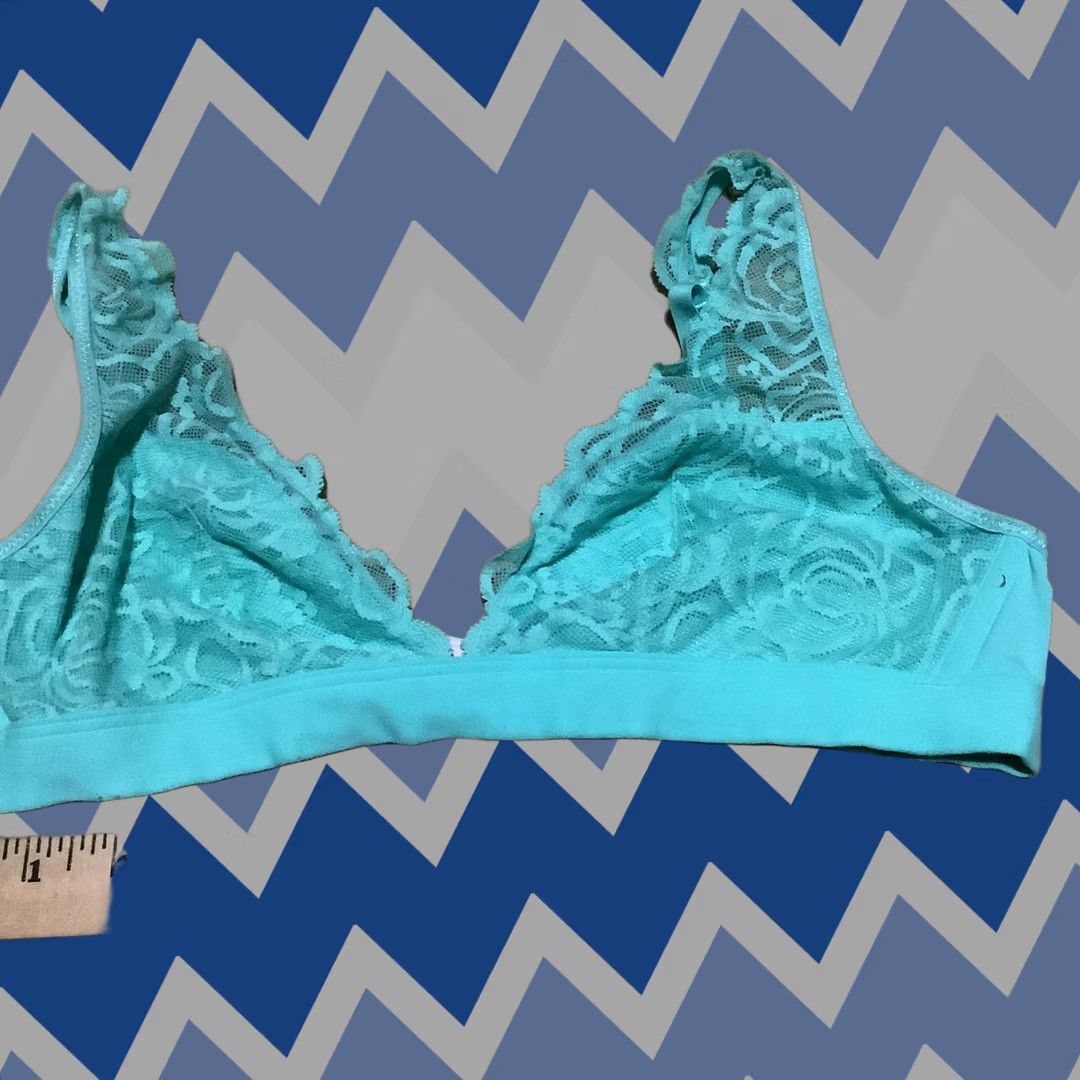 Victoria's Secret Victoria’s Secret PINK Lace Plunge Bralette Bra M Teal Semi-Opaque Lace Adjustable Breathable Comfort Straps Full Coverage Plunge Size ONE SIZE - 1 Thumbnail