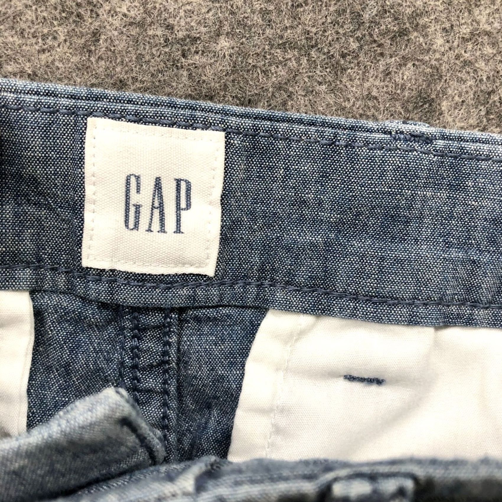 Gap Gap 10'' Chambray Chino Shorts Mens 32 Blue Lightweight Cotton Flat Front Side Zip Pockets Casual 10 in Inseam Regular Sizing Mens Size US 32 / EU 48 - 7 Thumbnail