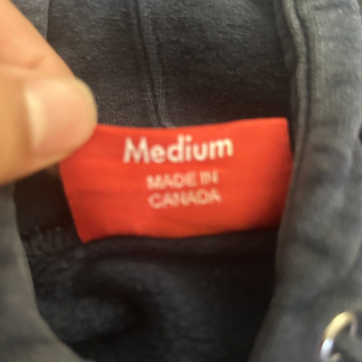 Supreme Supreme Tag Logo Hooded Sweatshirt Navy Medium Size US M / EU 48-50 / 2 - 4 Thumbnail
