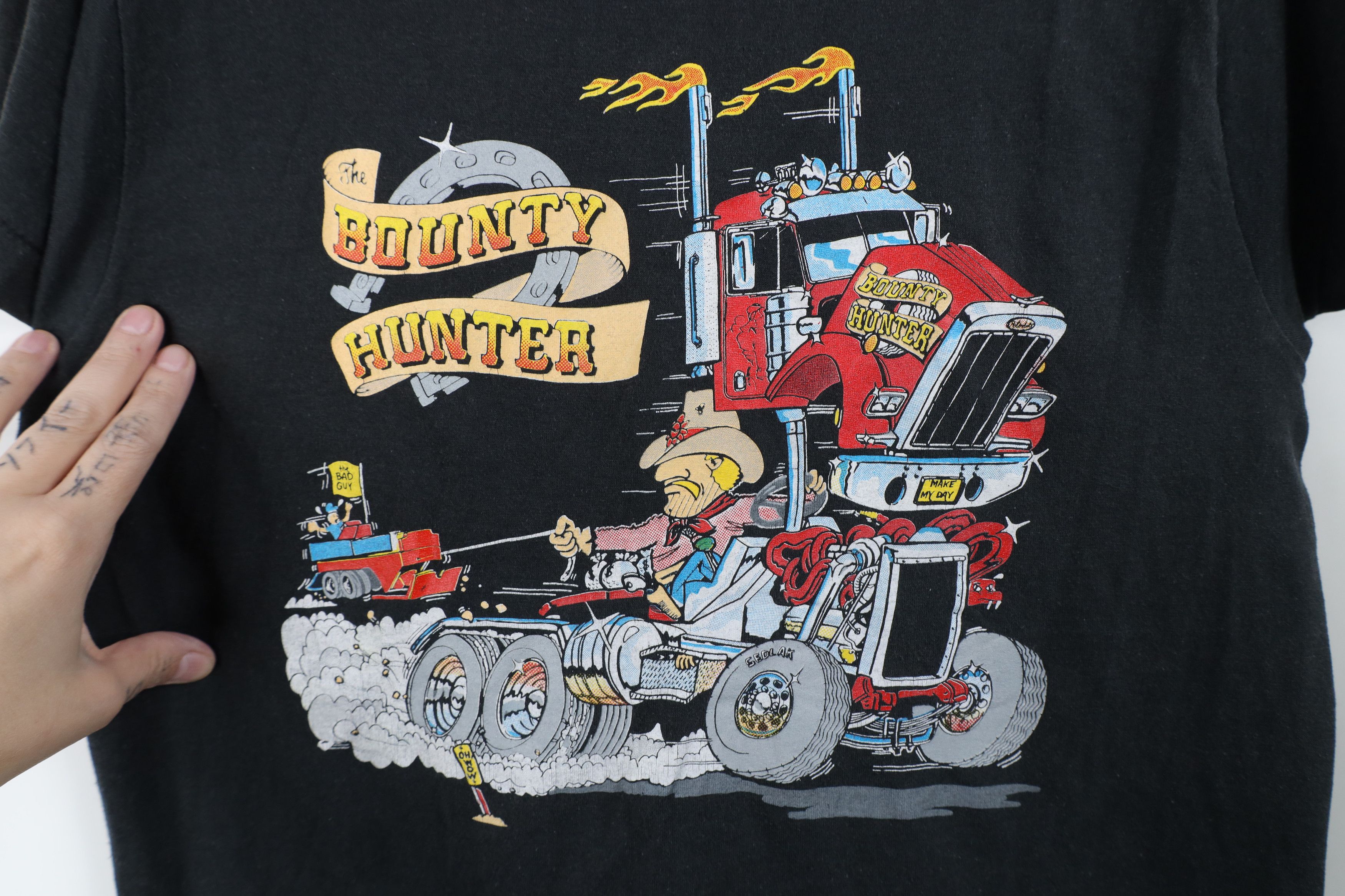 Vintage Vintage 80s The Bounty Hunter Truck Driver T-Shirt Black USA Size US M / EU 48-50 / 2 - 4 Thumbnail