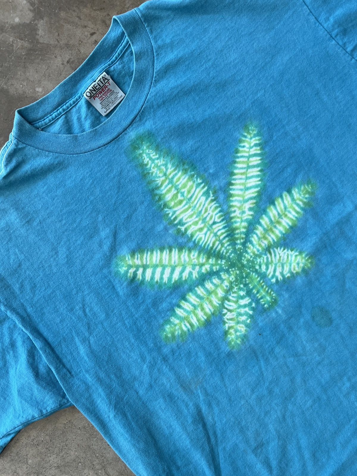 Vintage Vintage Marijuana Weed Tie Dye Tee XL Size US XL / EU 56 / 4 - 1 Thumbnail
