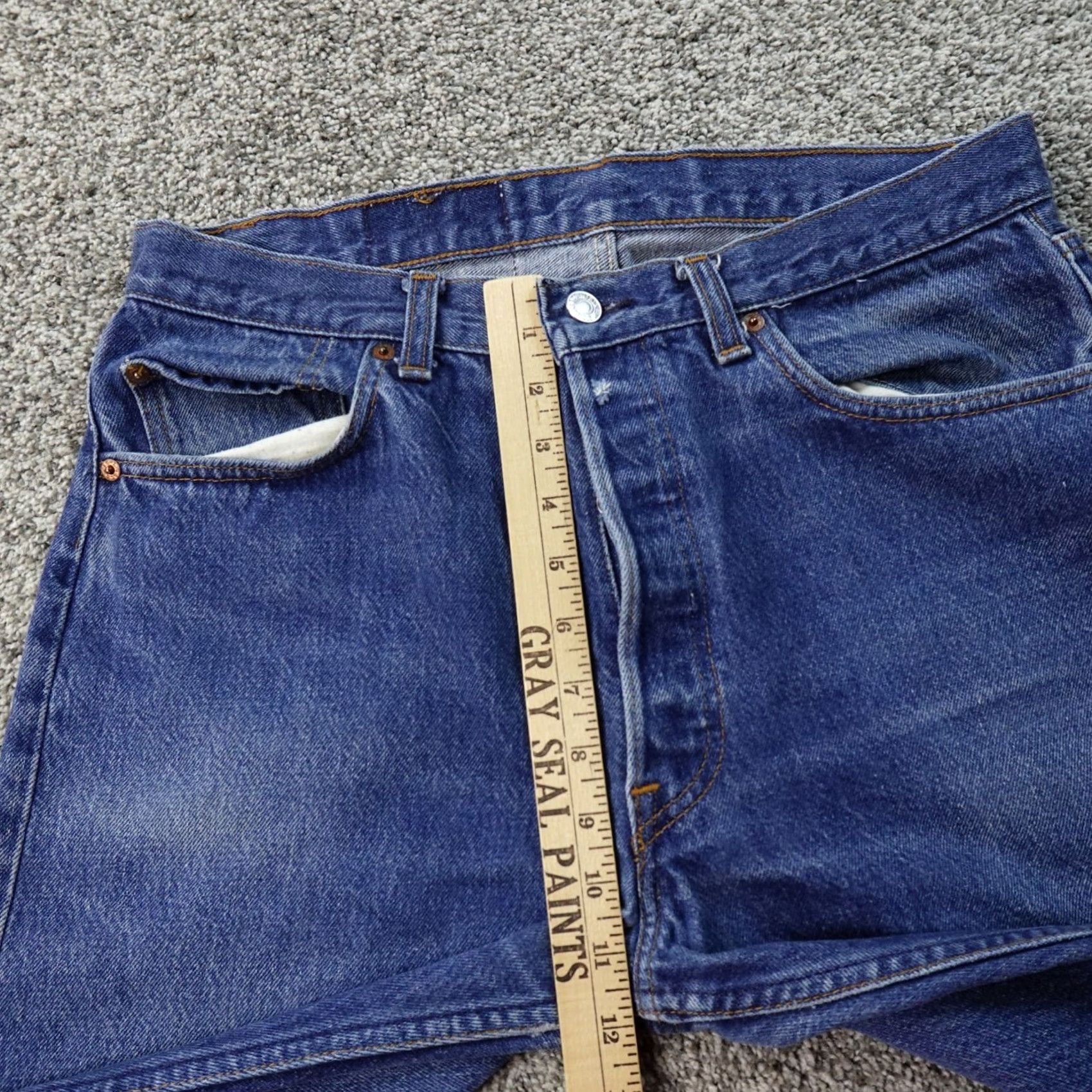 Levi's Levi's 501 Jeans Mens 32x35 Dark Blue Denim Button Fly Straight 5-Pocket Cotton Regular Jeans Mens Welcome 90s Grunge Logo USA Fade VTG Size US 32 / EU 48 - 4 Thumbnail