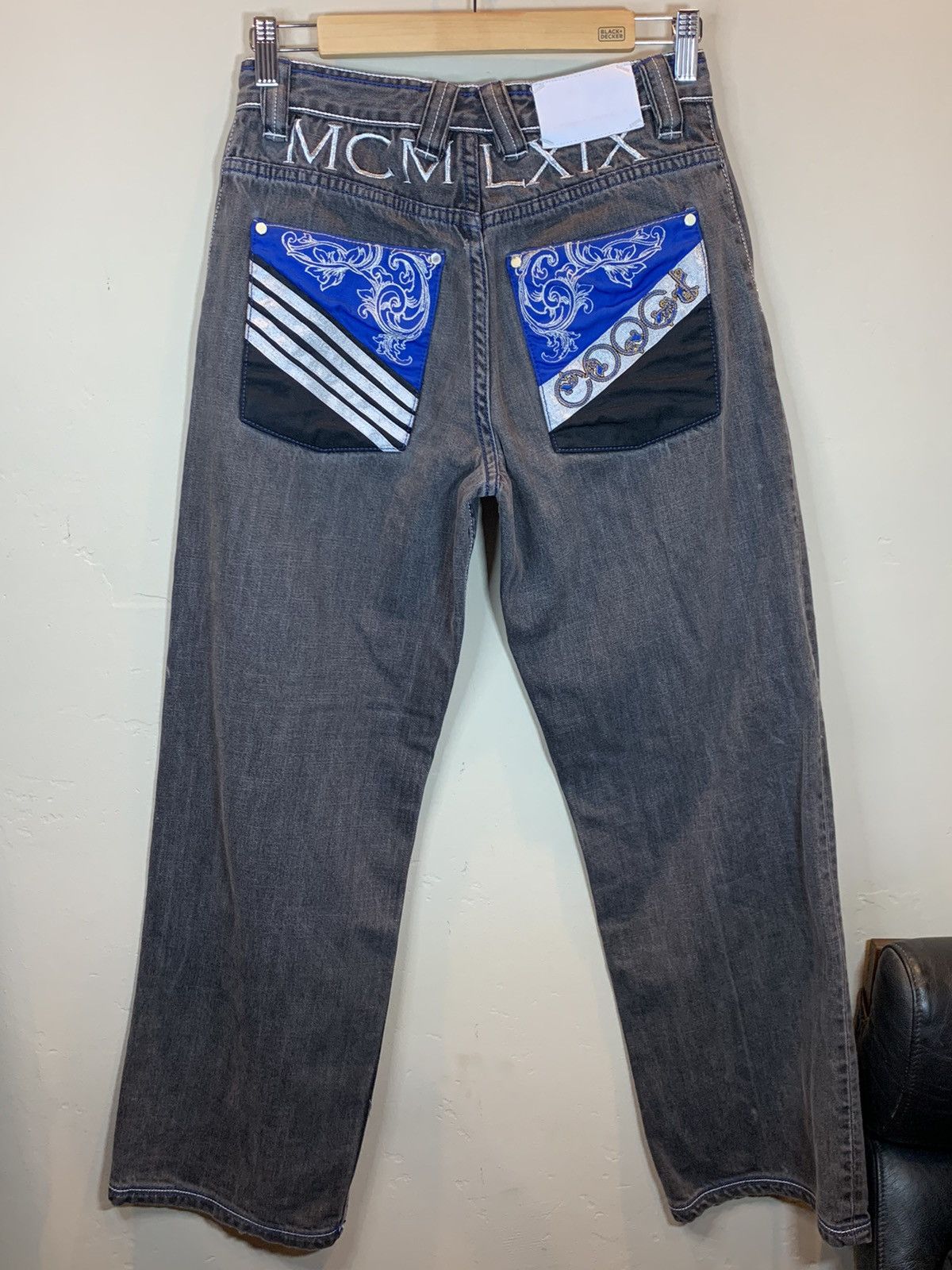 Coogi *RARE* Vintage 1990’s COOGI Embroidered Faded Denim Jeans Size US 28 / EU 44 - 1 Thumbnail