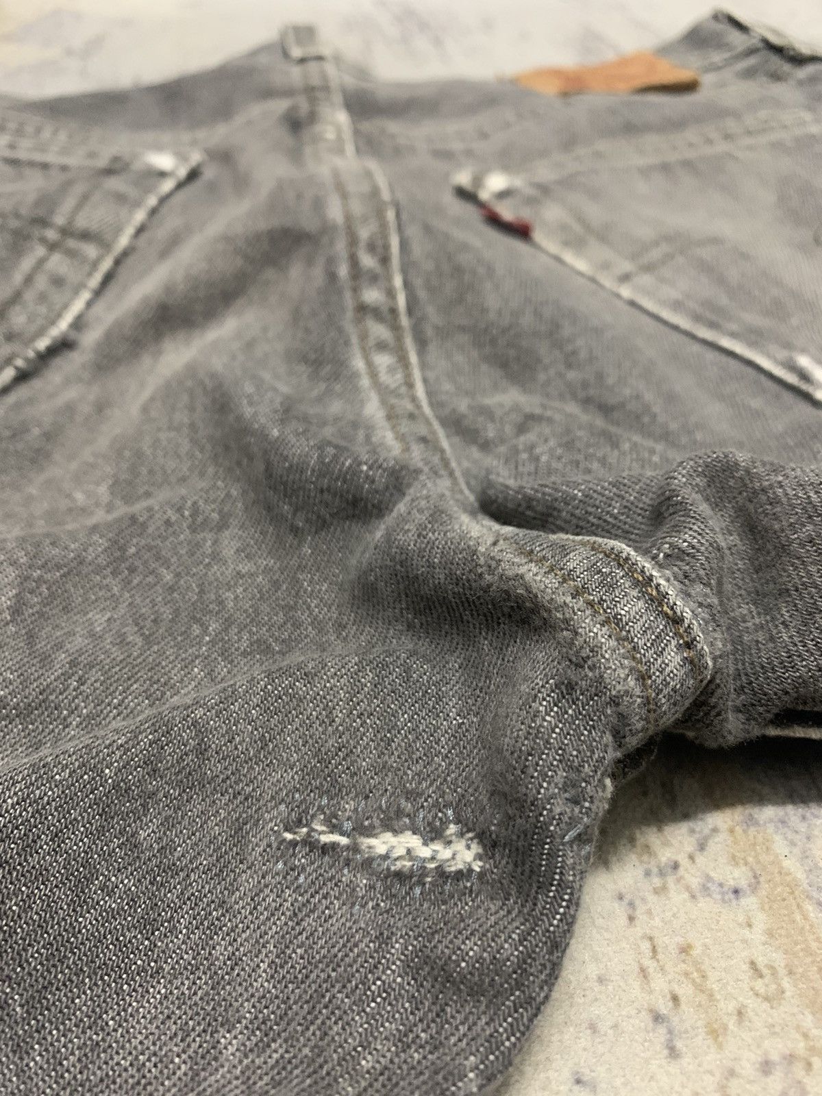 Levi's Vintage Levis 501 Distressed Denim Jeans USA W31x33 Size US 31 - 16 Thumbnail
