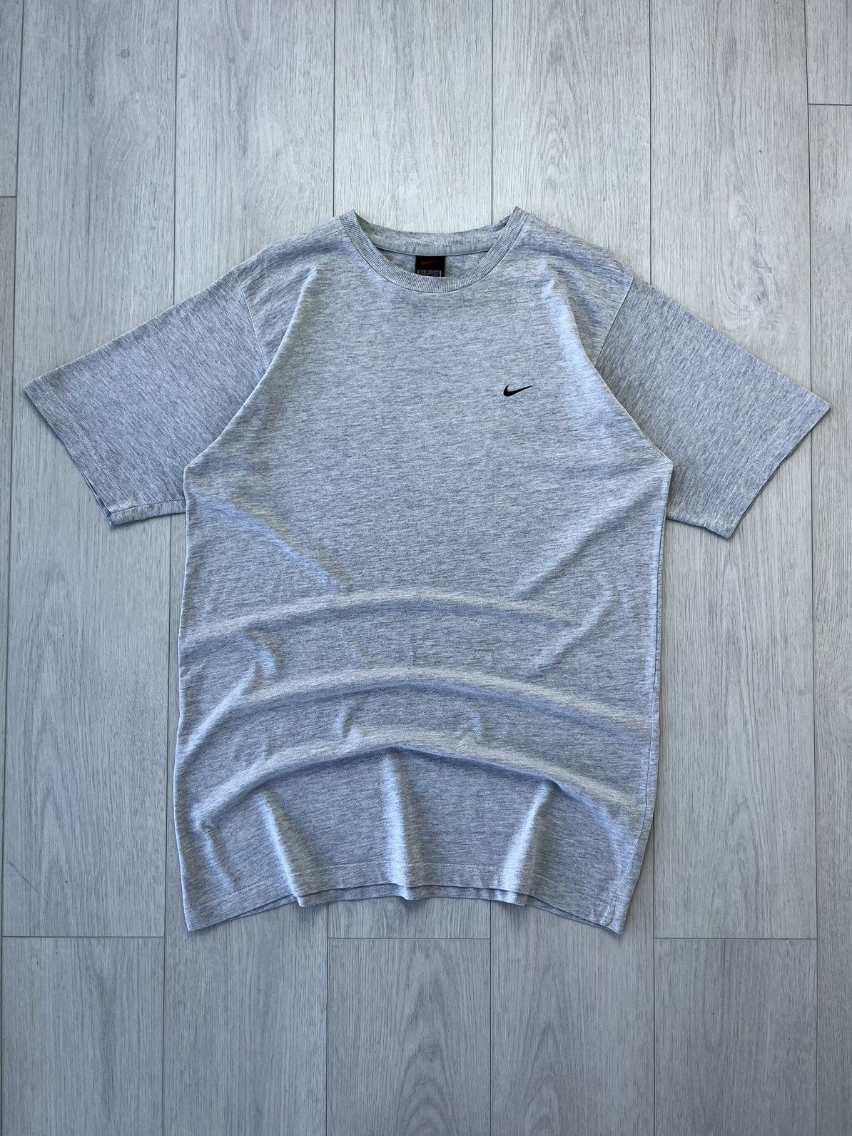 Nike × Vintage Vintage Nike T-Shirt Swoosh Logo 90s Y2K Drill Basic Shox TN Size US M / EU 48-50 / 2 - 1 Thumbnail
