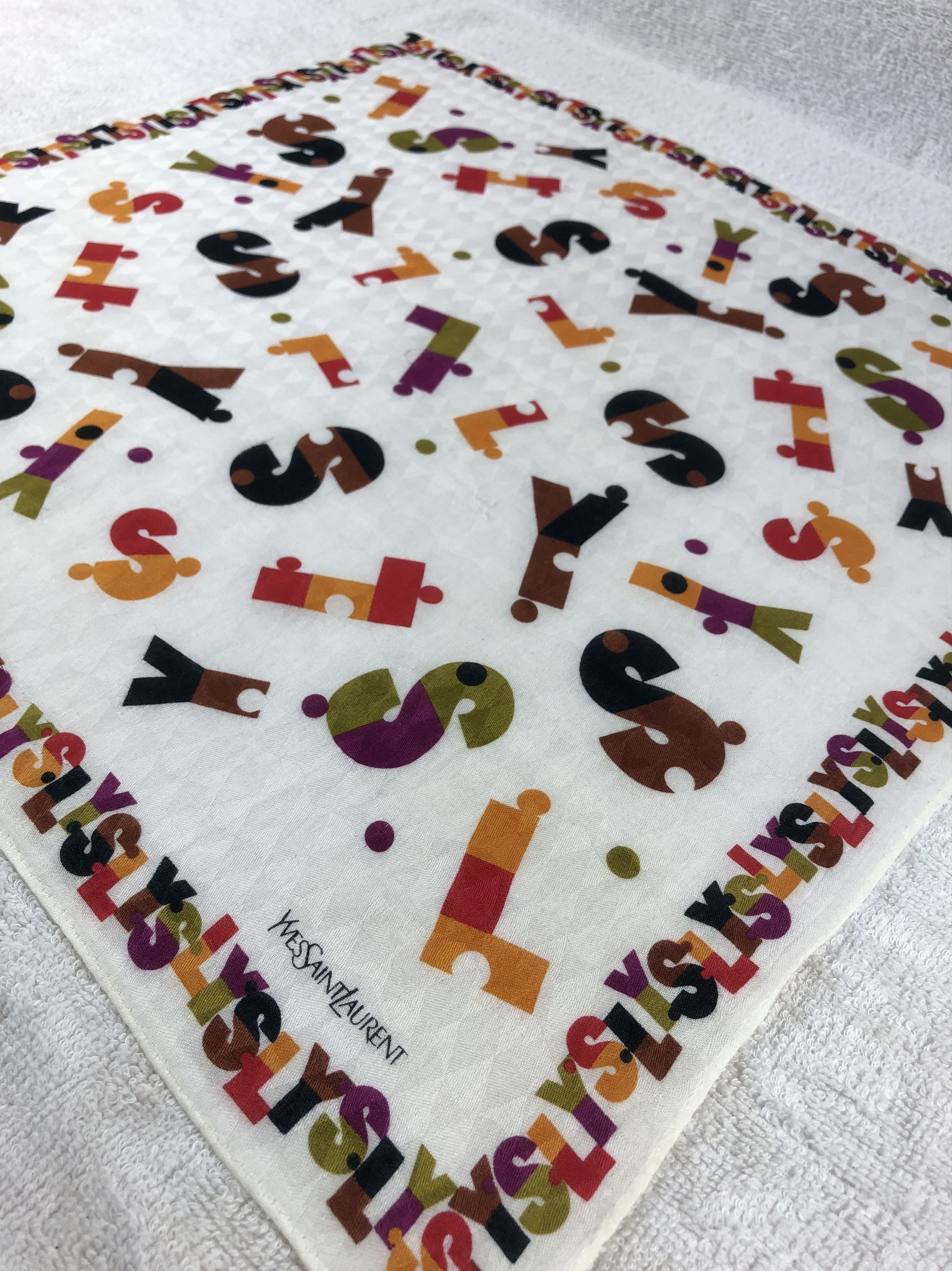 Yves Saint Laurent Yves Saint Laurent Handkerchief / Bandana / Neckerchief Size ONE SIZE - 4 Thumbnail