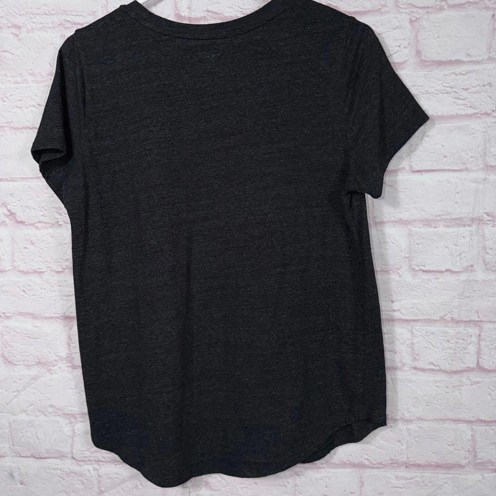 Old Navy Old Navy Medium Everywear Graphic T-Shirt - Make My Daisy Size M / US 6-8 / IT 42-44 - 6 Thumbnail