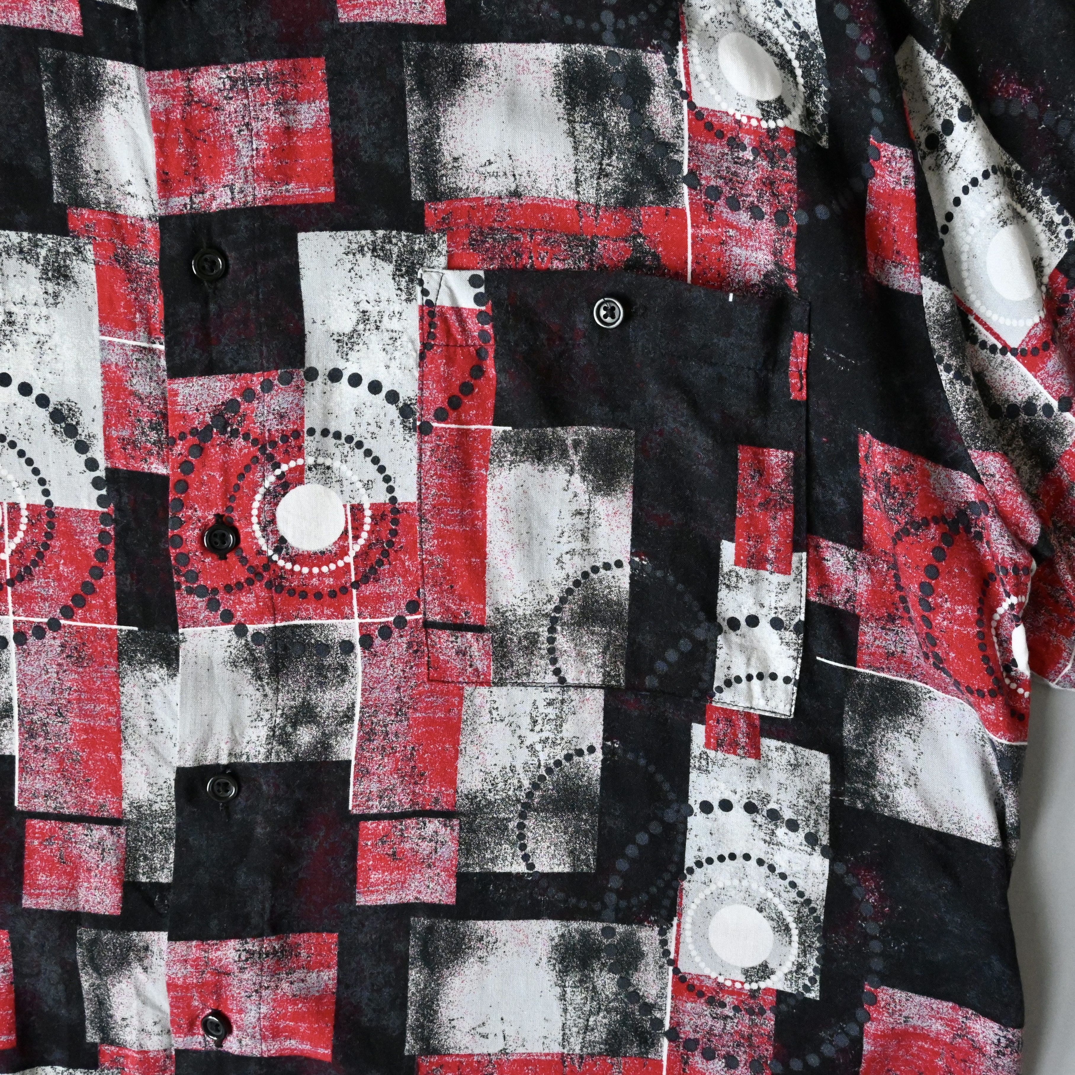 Puritan VTG 90s Puritan geometric pattern rayon shirt, Bulls color Size US L / EU 52-54 / 3 - 7 Thumbnail