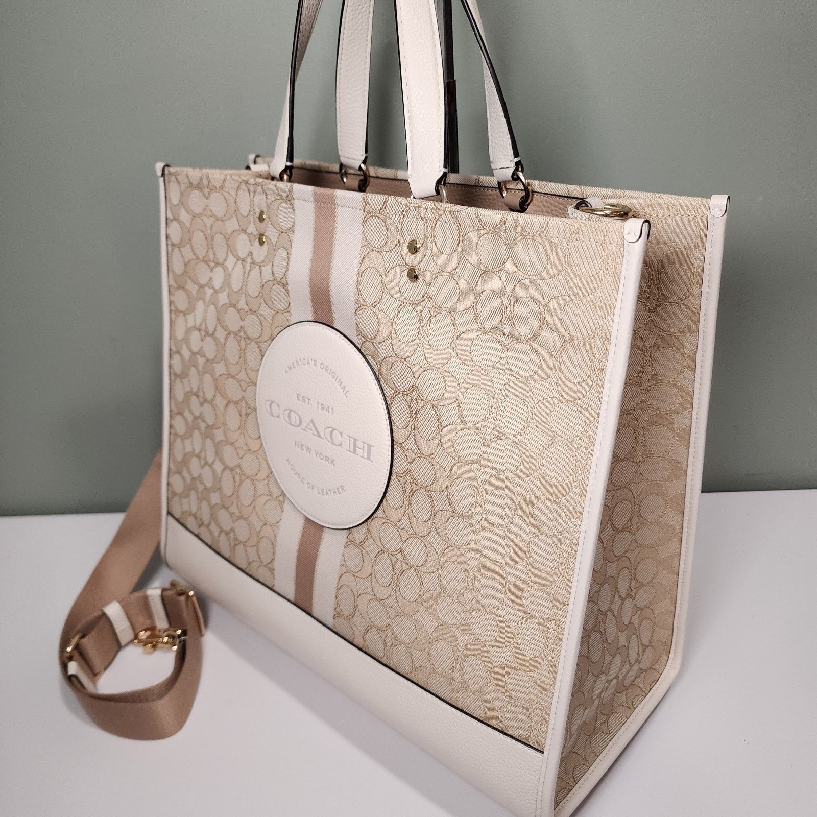 Coach NWT Coach C8418 Dempsey 40 Tote Signature Jacquard Patch Size ONE SIZE - 2 Thumbnail