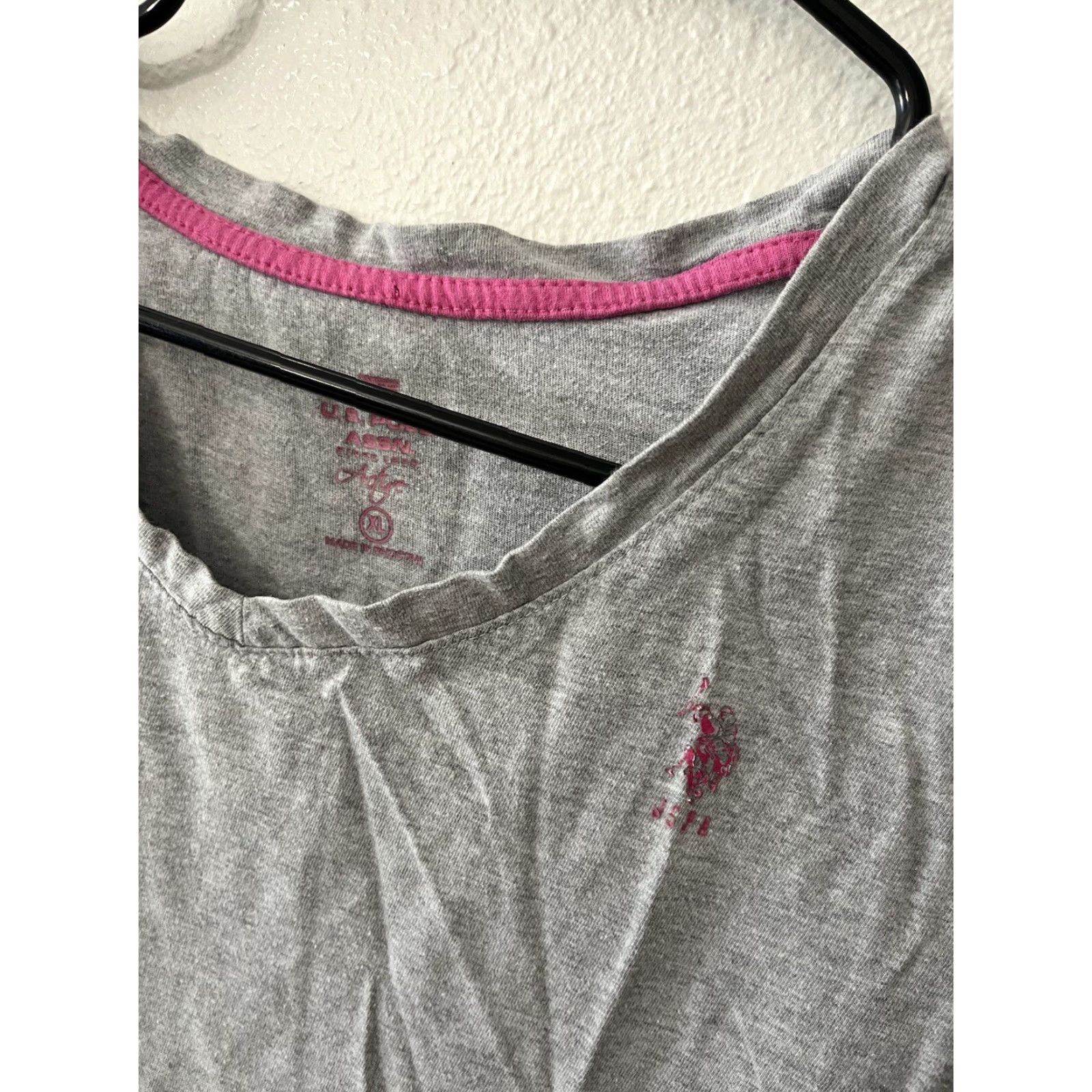 Vintage VINTAGE US Polo Assn Women's T-Shirt XL Gray Cotton Short Sleeve V-Neck Basic Activewear Size 40" / US 18 - 3 Thumbnail
