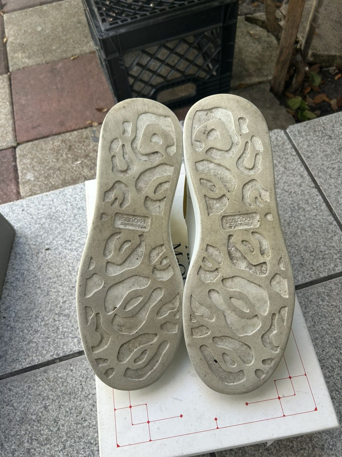 Alexander McQueen White Yellow Alexander McQueen Size US 9 / EU 42 - 5 Thumbnail
