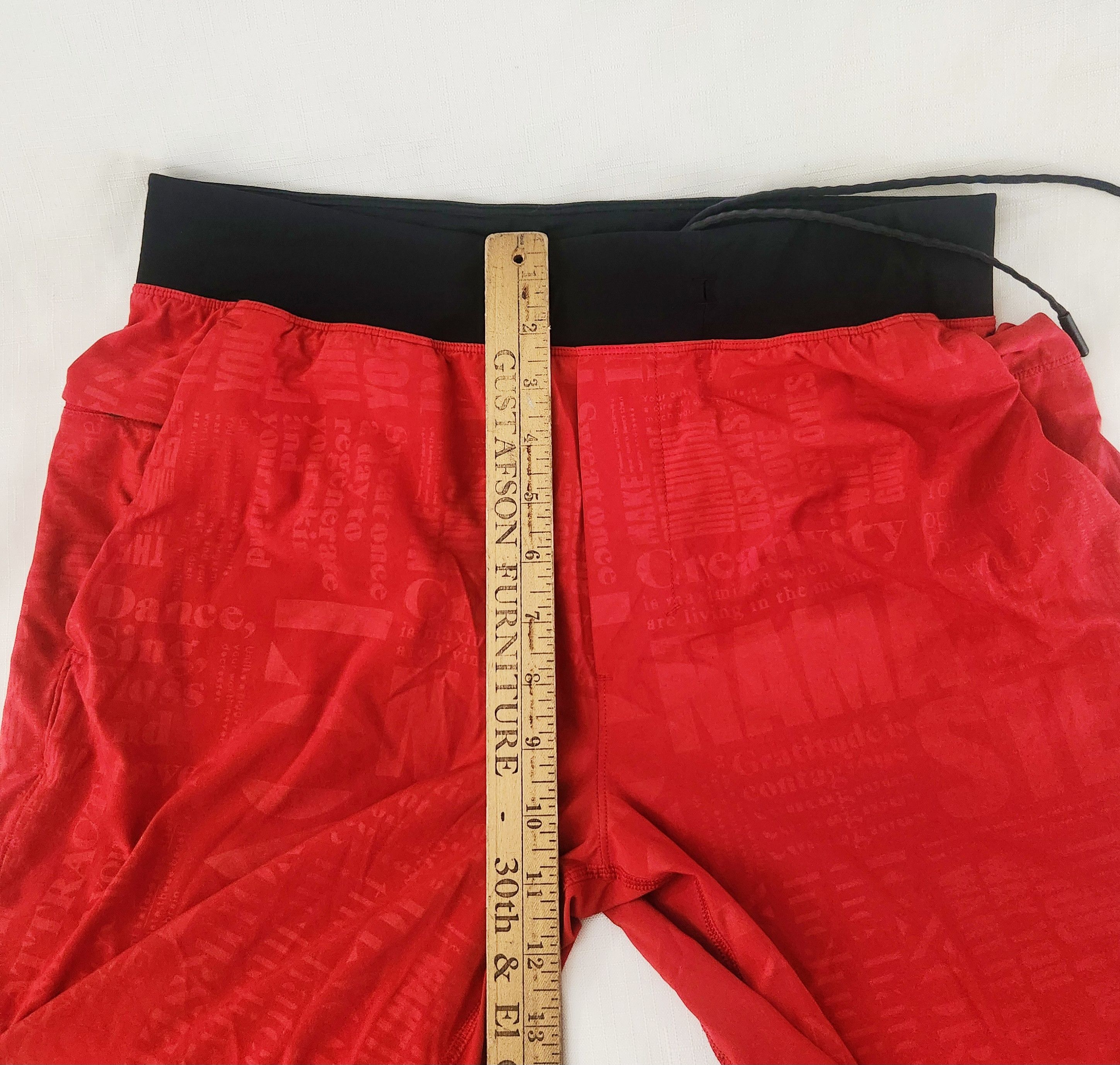 Lululemon Lululemon T.H.E. Short 9" Manifest Dark Red Shorts Medium Size US 32 / EU 48 - 15 Thumbnail