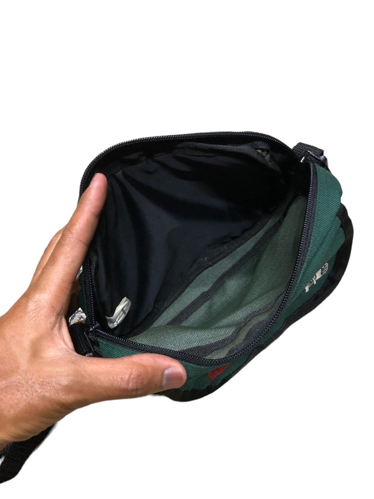 Coca Cola × Coleman COCA COLA X COLEMAN X MCDONALD SLINGBAG Size ONE SIZE - 4 Thumbnail