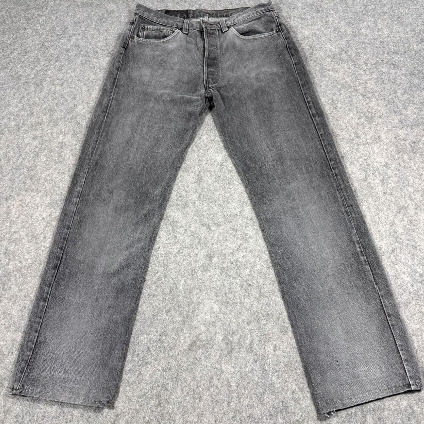 Levi's VINTAGE Levi's 501 Jeans Mens Size 33x34 Gray Made in USA Likely 80s 90s Style Straight 5-Pocket Comfort Regular Fit USA Size US 33 - 2 Thumbnail
