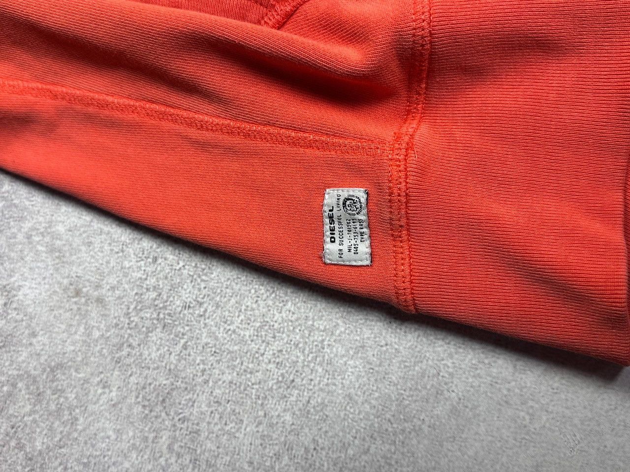 Diesel Vintage Diesel Archival Boxy Hoodie Rare L Orange Size US L / EU 52-54 / 3 - 4 Thumbnail