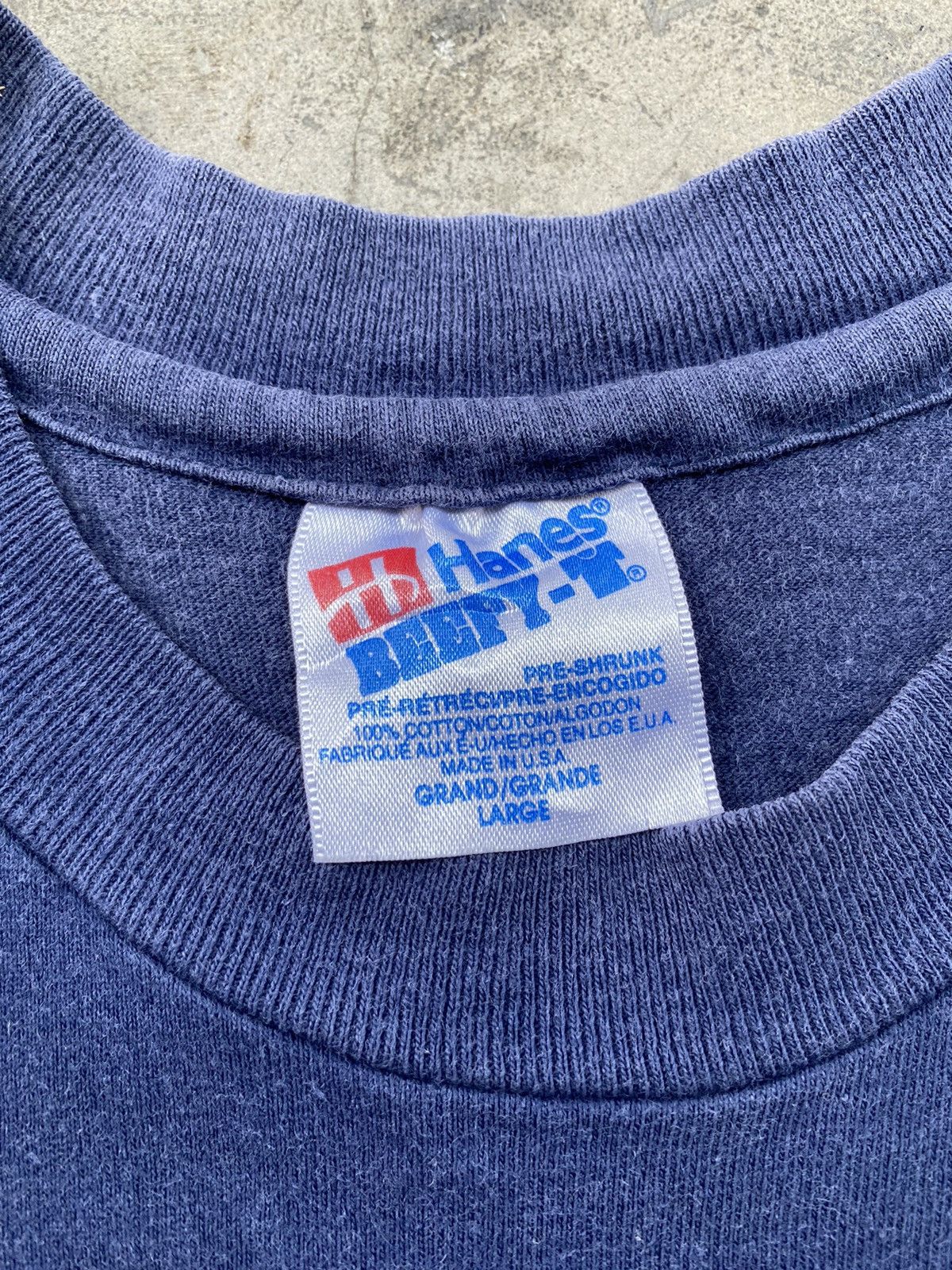 Vintage Vintage 90s Apple Art Distressed Tees Size US L / EU 52-54 / 3 - 11 Thumbnail