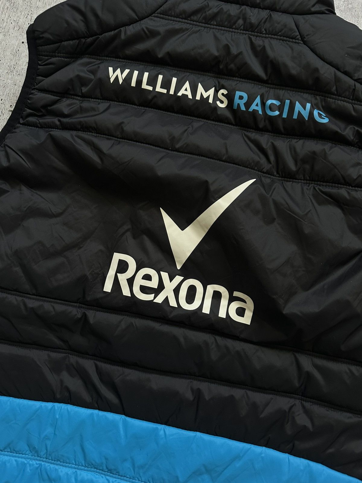 Mercedes-Benz NWT Mercedes Benz Williams Racing F1 Team Gilet Vest Size US M / EU 48-50 / 2 - 13 Thumbnail